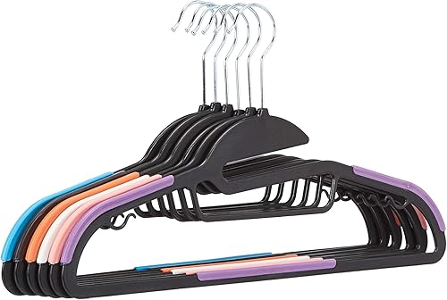 TiendaBasics - Perchas de plástico antideslizantes que ahorran espacio con 10 pinzas para dedos, paquete de 30, 6 colores