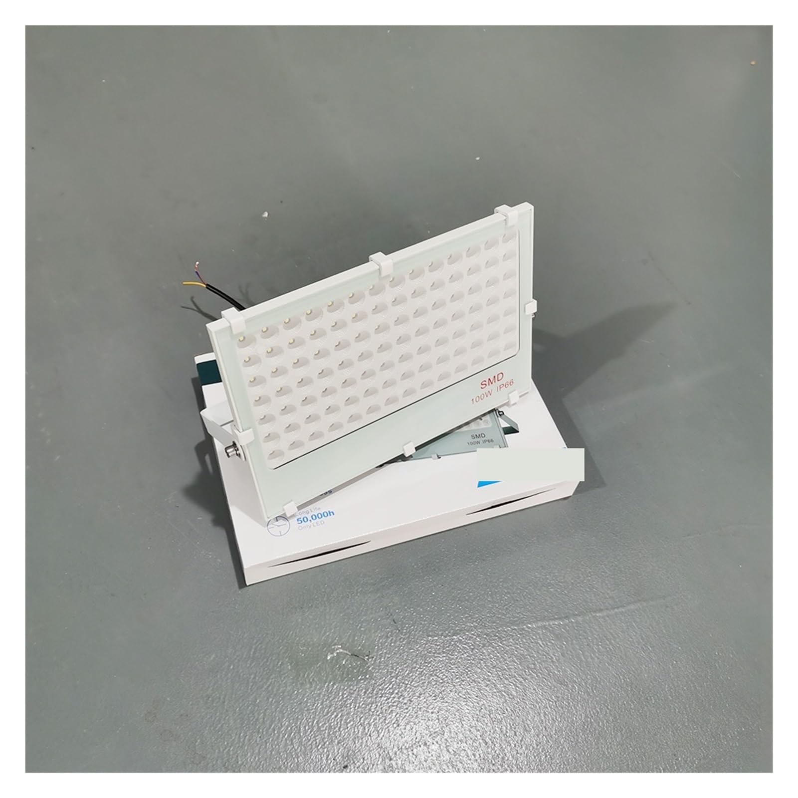 30W 50W 100W Bianco O Nero Led Luce Di Inondazione Illuminazione Esterna Impermeabile Proiettore SMD Lampada Da Costruzione Luminosa Ad Alta Potenza Faretti da Esterno(White housing,50W)