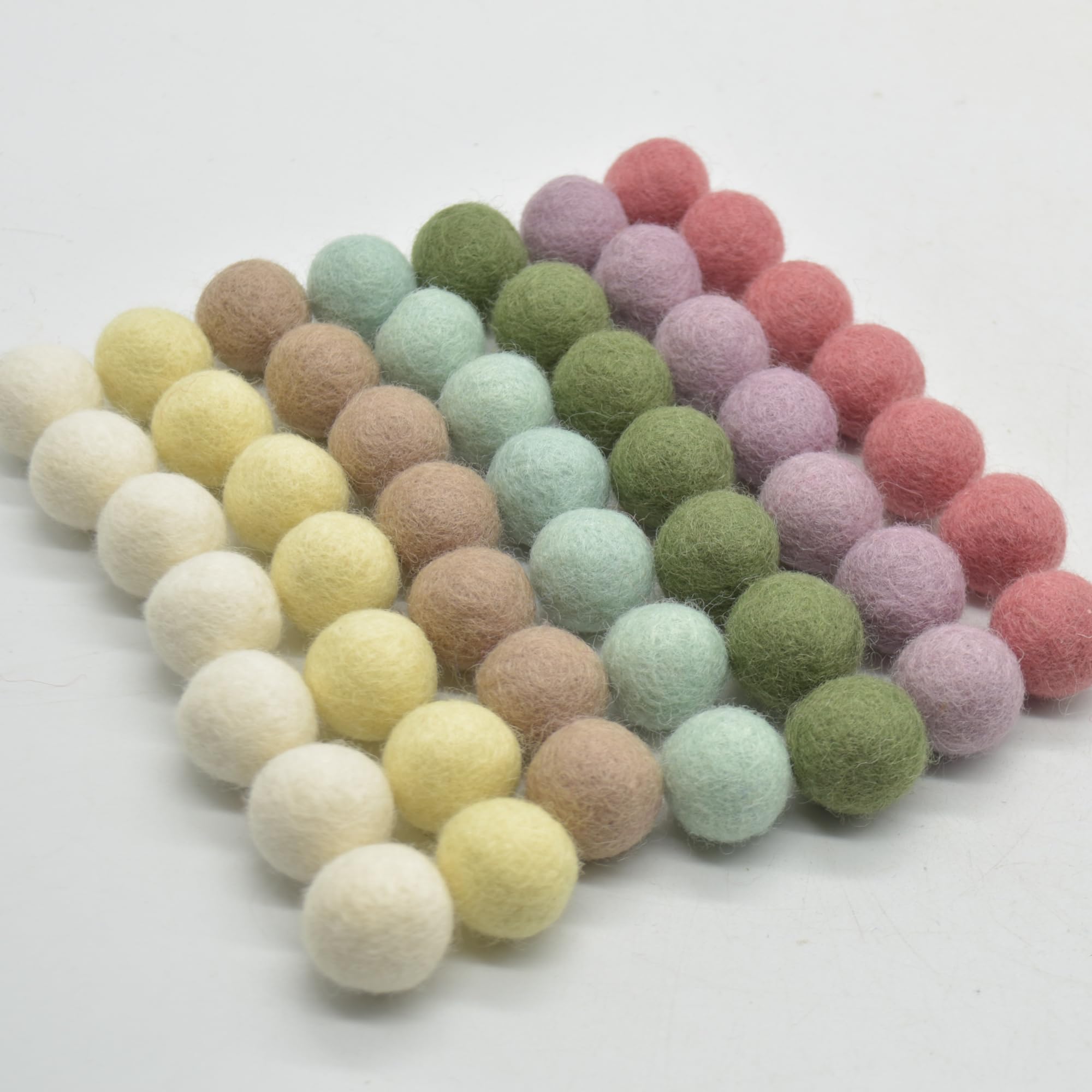 Oriental Direct100% Wool Felt Balls 2cm - 100 Count - Pastel Colours