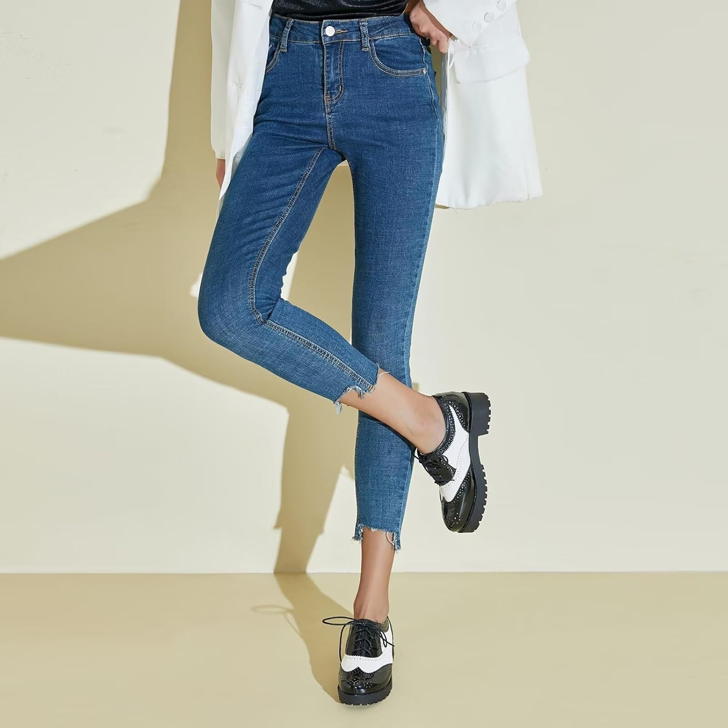 Agodor Women's Lace up Wingtip Oxford Shoes Chunky Heel Platform Vintage Round Toe Brogue Shoes White US7.5 - Image 3