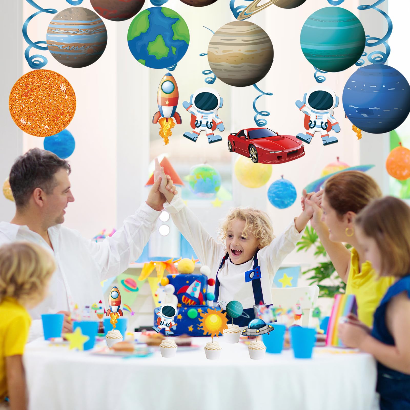 Set di decorazioni per pianeti – 26 pezzi modello di sistema solare, spazio per la cameretta dei bambini, decorazione con astronauti e razzi, ghirlande spaziali per feste di compleanno