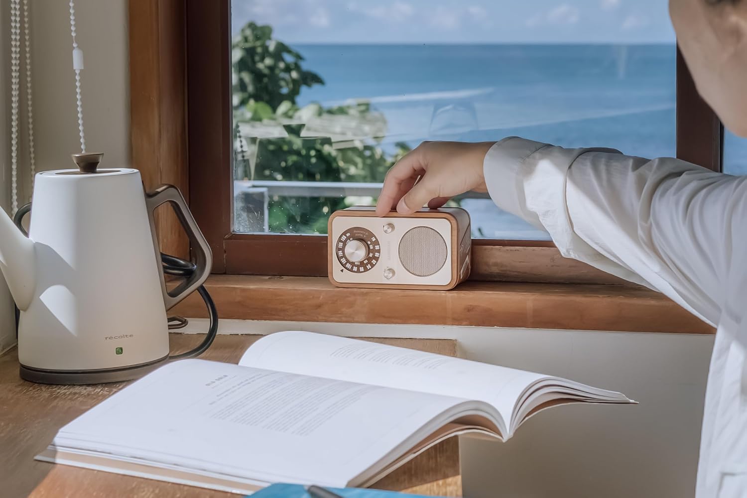 SANGEAN WR-9 Vintage-Style AM/FM Radio with Bluetooth 5.2 – Cherry Wood Finish, USB-C, 3350mAh Battery, 54-Hour Playback, Passive Subwoofer