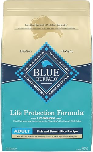Blue Buffalo Life Protection Formula - Alimento seco natural, para perros adultos, con pescado y arroz integral, 15libras