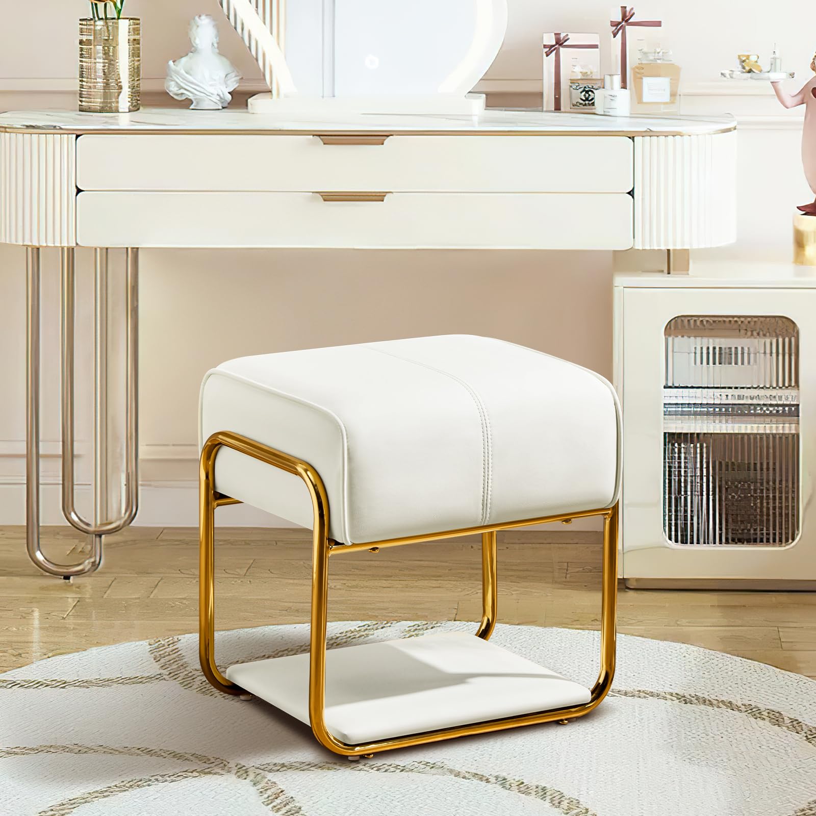 Hellove Tabouret Coiffeuse, Tabouret Chaise de Maquillage avec Pieds en Acier doré en Cuir, Pouf Coiffeuse Confort Vanity Stool Fille pour Dressing Room, Salon, Chambre, Capacité 135 kg, Blanc