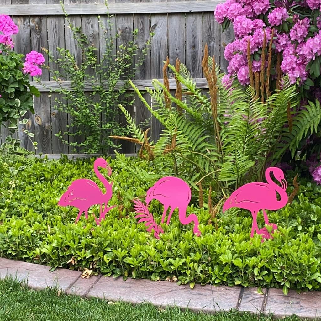 RealSteel Pink Flamingo Yard Decorations – Set of 3 Metal Flamingo Garden Statues, Outdoor Lawn & Front Yard Decor, Weatherproof Steel Yard Art, Flamingo Gifts for Women, Christmas & Summer Garden
