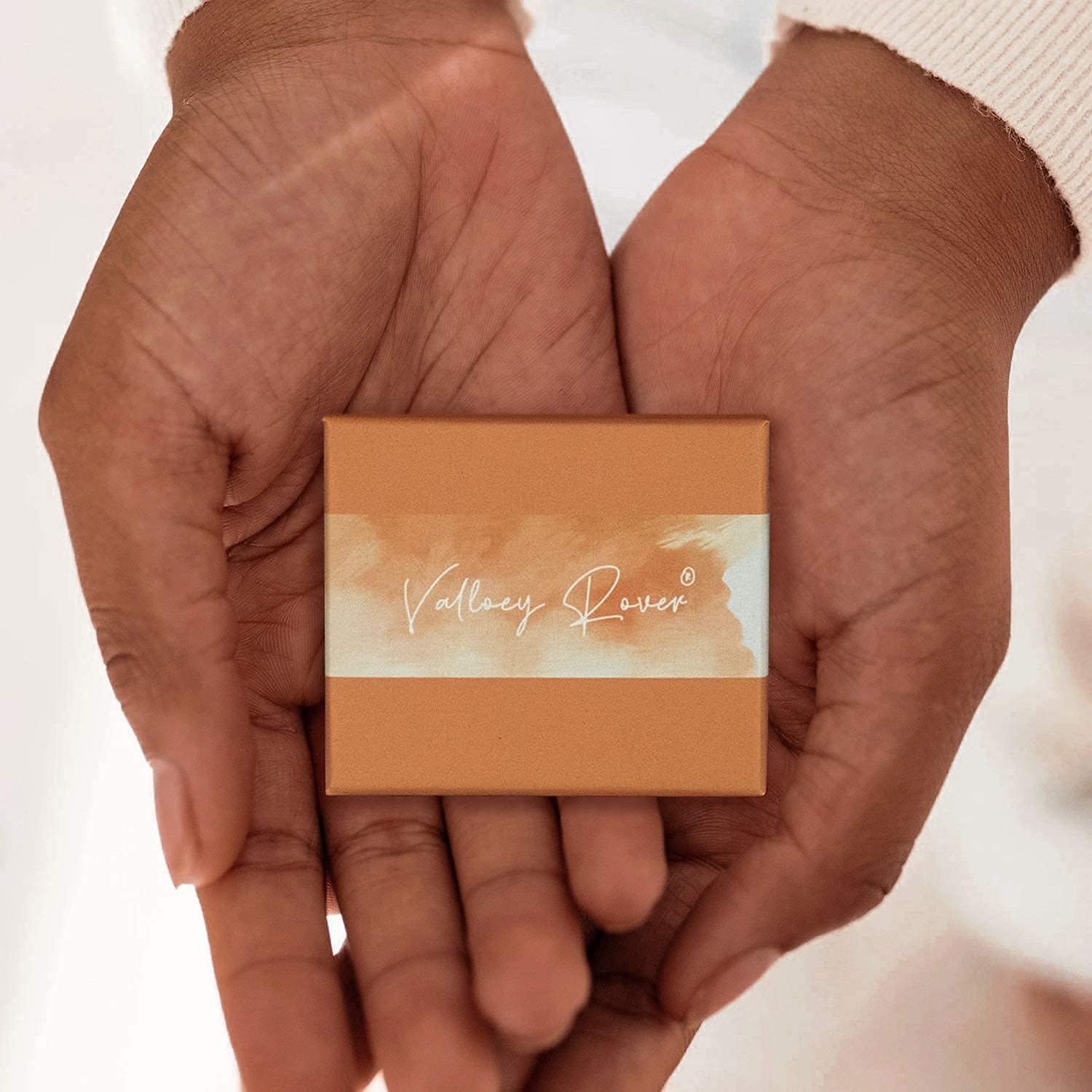 Valloey Rover Gold Necklace for Women 14K Gold Plated Circle Cubic Zirconia Pendant Necklace Dainty Twist Rope Chain Necklace Simple Jewelry Gift for Women - Image 7