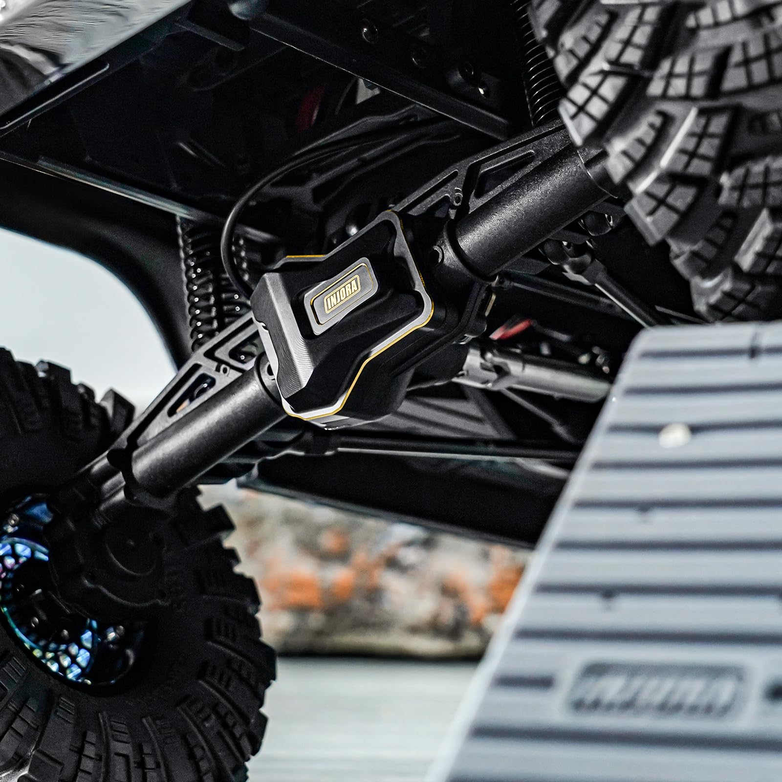 INJORA 61g Couvercle d'Axe Différentiel en Laiton Avec Revêtement Noir pour FMS FCX10 1/10 RC Crawler Upgrade