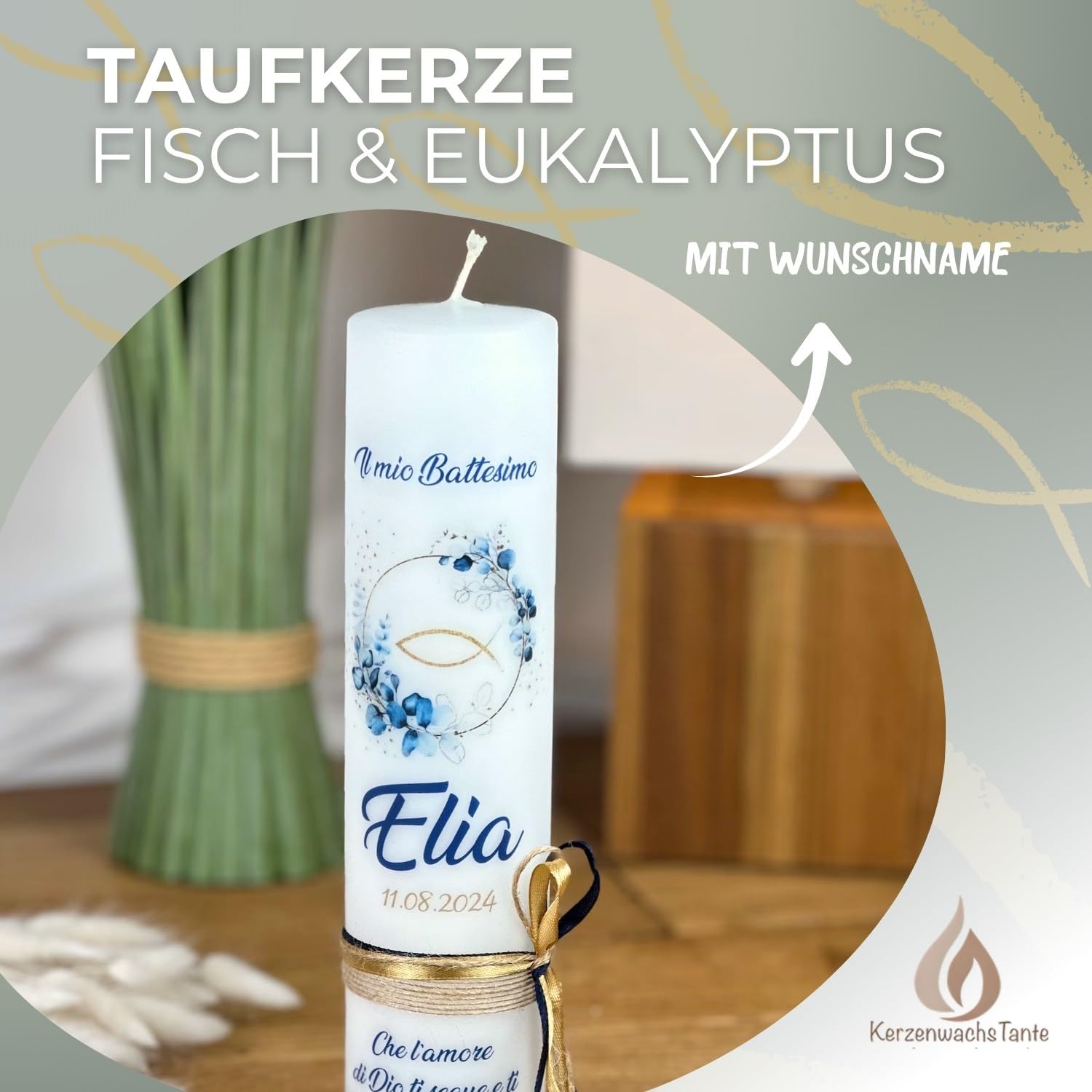 Taufkerze Kommunionkerze Eukalyptus Fisch 25x7cm – Wunschname Personalisierbar – Geschenk zur Taufe für Jungen & Mädchen – Handarbeit mit Schleife – dunkelblau gold