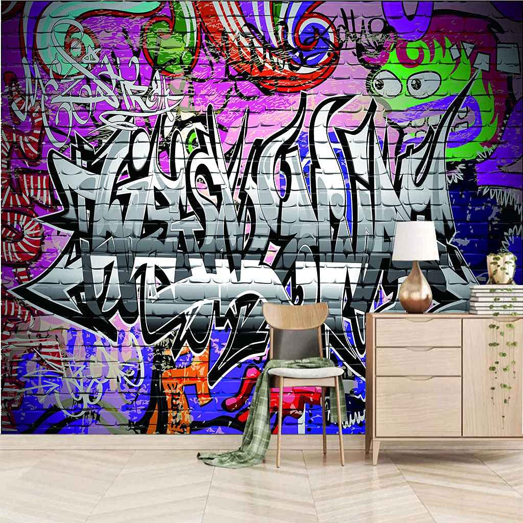 Papier peint auto-adhésif pour rénover facilement un mur abîmé