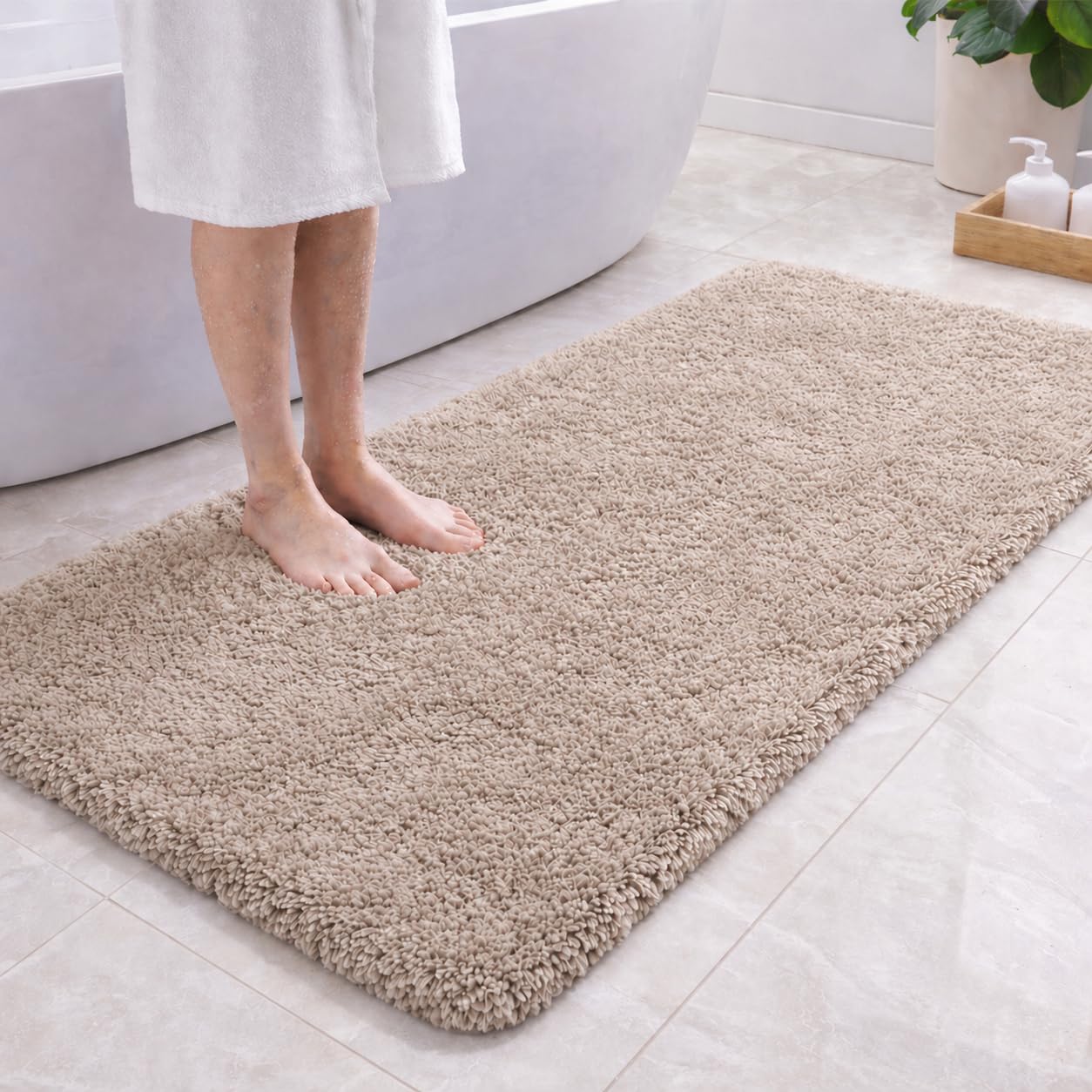 PUFFMAT Microfibre Bath Mat 120 x 60 cm Camel, Absorbent Bathroom Rug with Soft Plush Pile and TPR Backing, Machine Washable Bathroom Mat for Shower, Bathtub, Toilet and Guest Bathroom