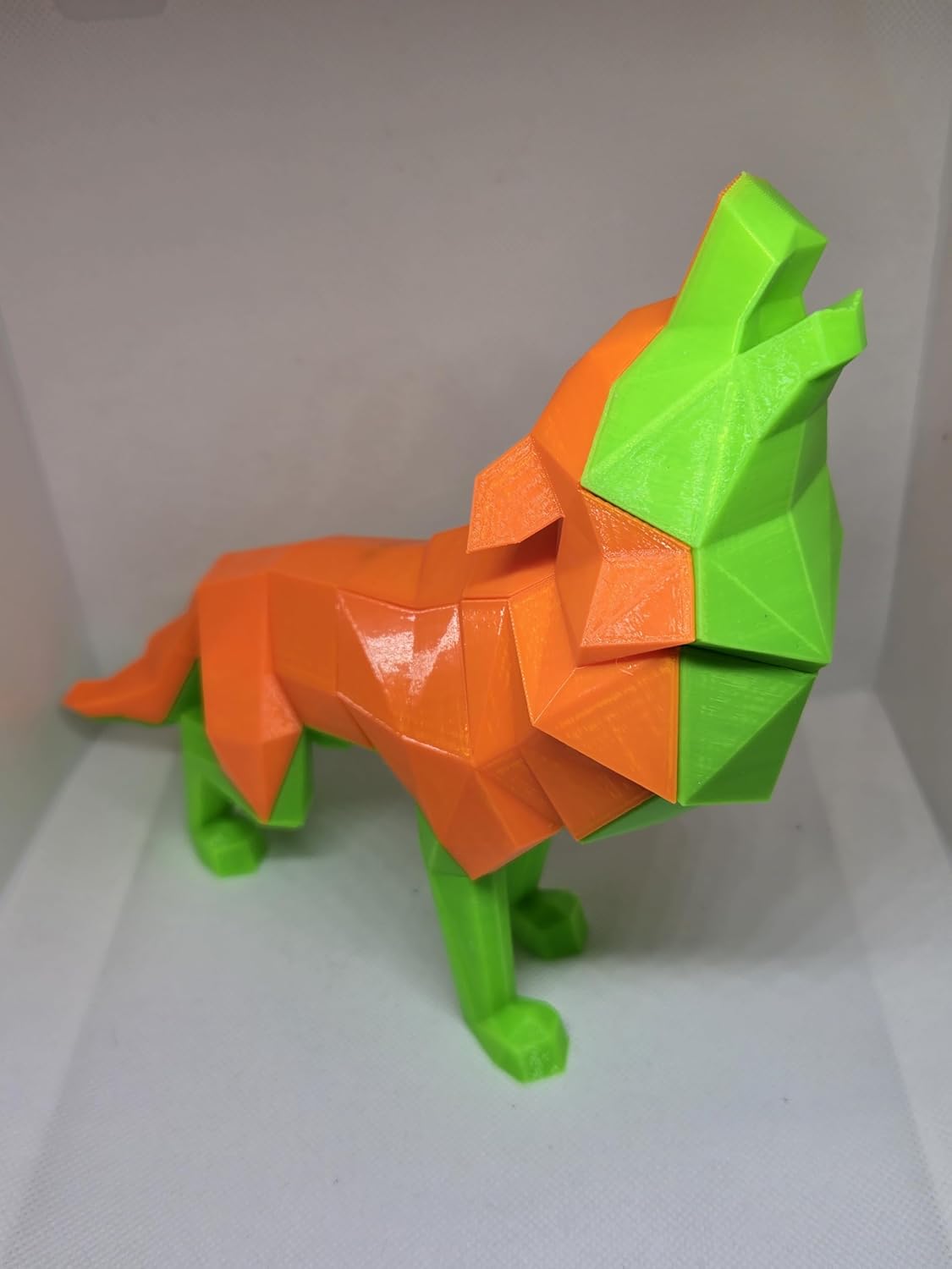 Zax Dezignz 3D Printed Magnetic XL Wolf Brain Teaser Geometric Art Decor, 17 Pieces No Instructions Included (Orange Green)