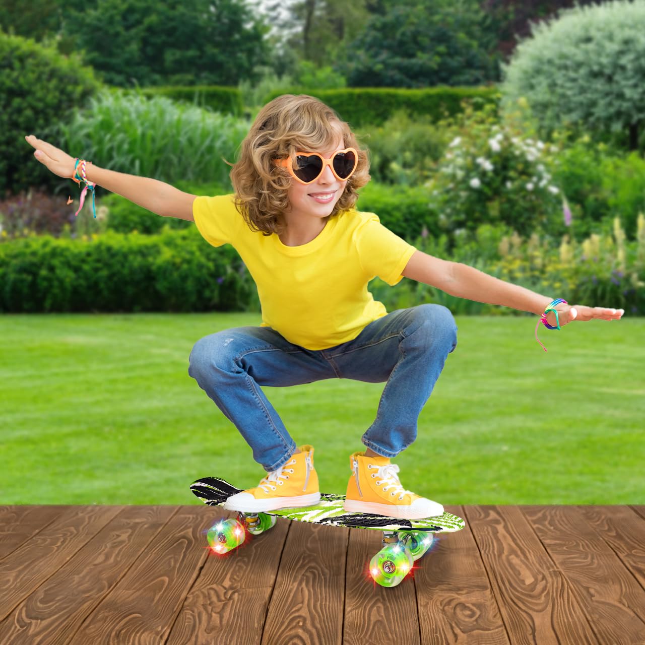 Malplay Mini Skateboard mit Leuchtende RGB LED-Räder | 22" Cruiser Board für Kinder und Jugendliche | Kinderskateboards | Gute Wahl für Anfänger | ab 6 Jahre | 56cm | Grün