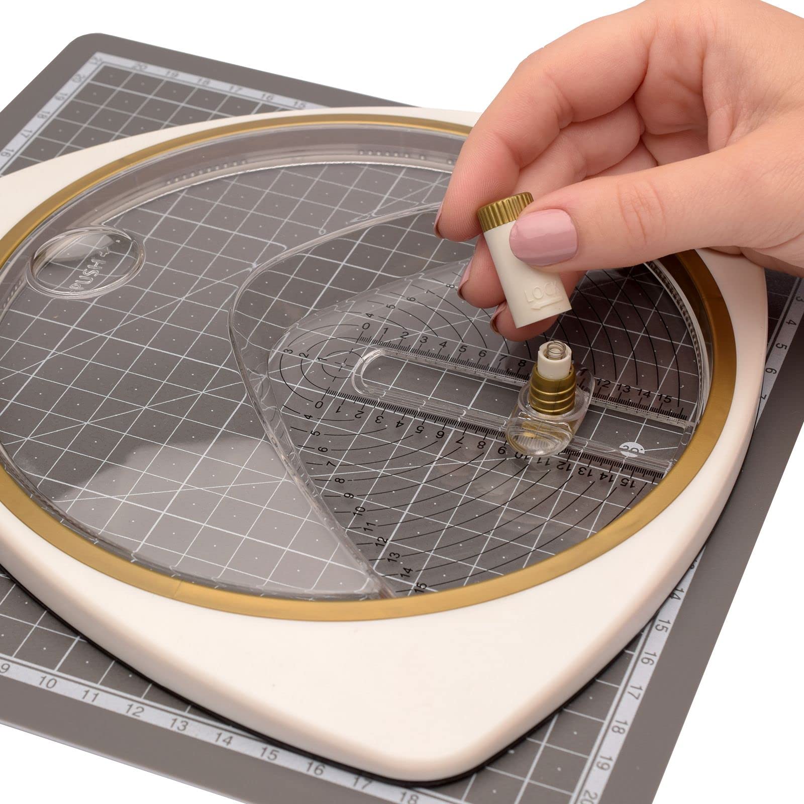 Vaessen Creative Kreisschneider mit Selbstklebende Schneidematte 24 x 24 cm – Papierschneidemaschine und Bastel Zubehör für Ausschneiden von Kreisen Ø2,5 – Ø15 cm aus Tonkarton, Pappe und Schaumstoff
