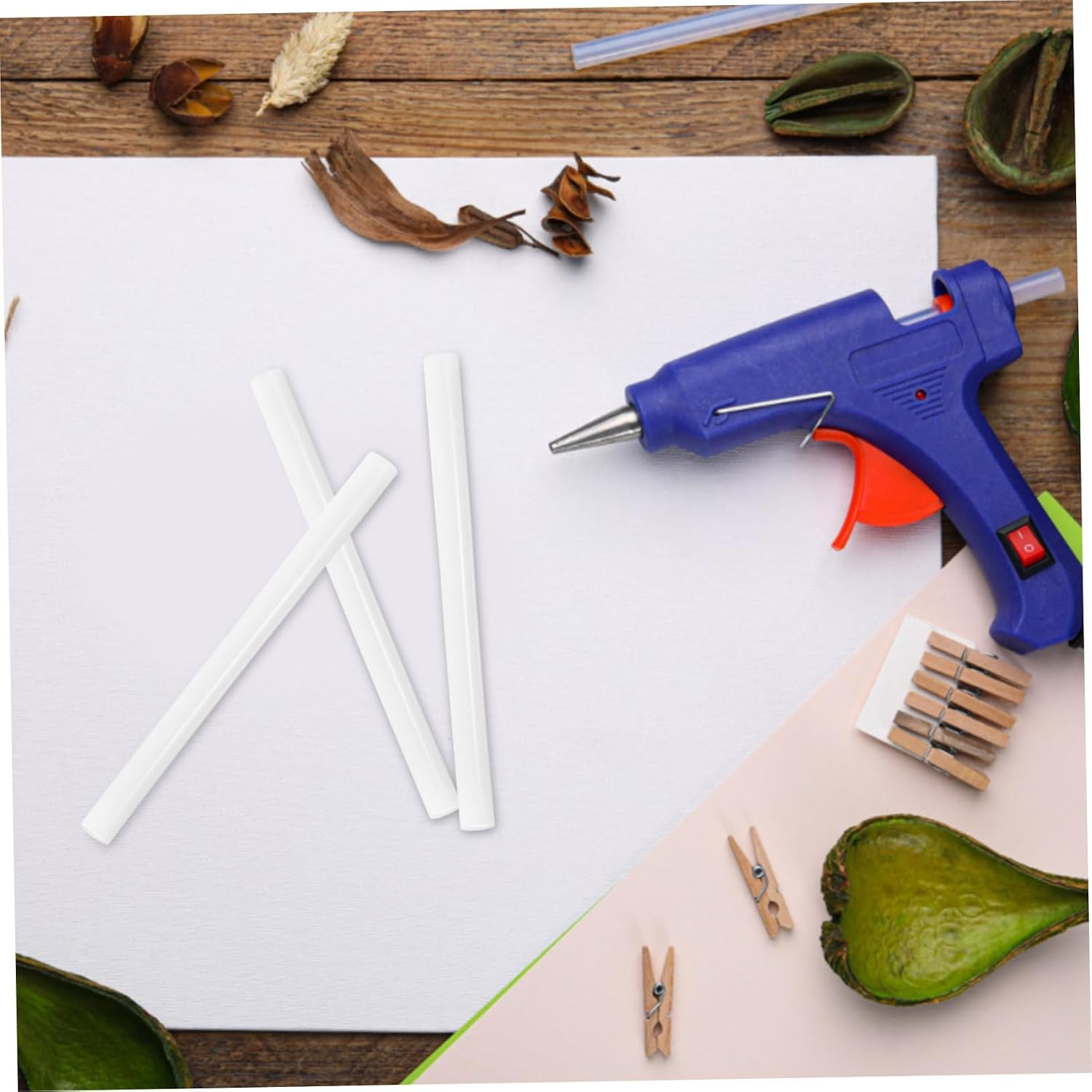 TEHAUX 32pcs Colorful Hot Melt Glue Sticks for Versatile Crafting and Repair for More High Viscosity Fast Curing Adhesive Rods White