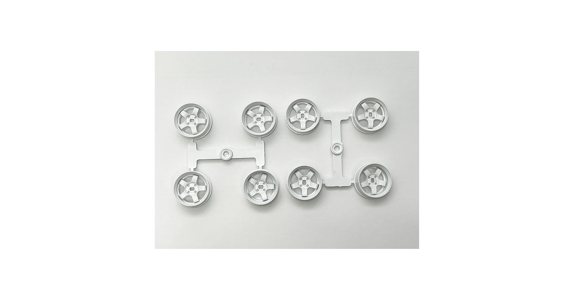 Amazon.com: DS Racing White Wheel Rims 8pc Set for Kyosho