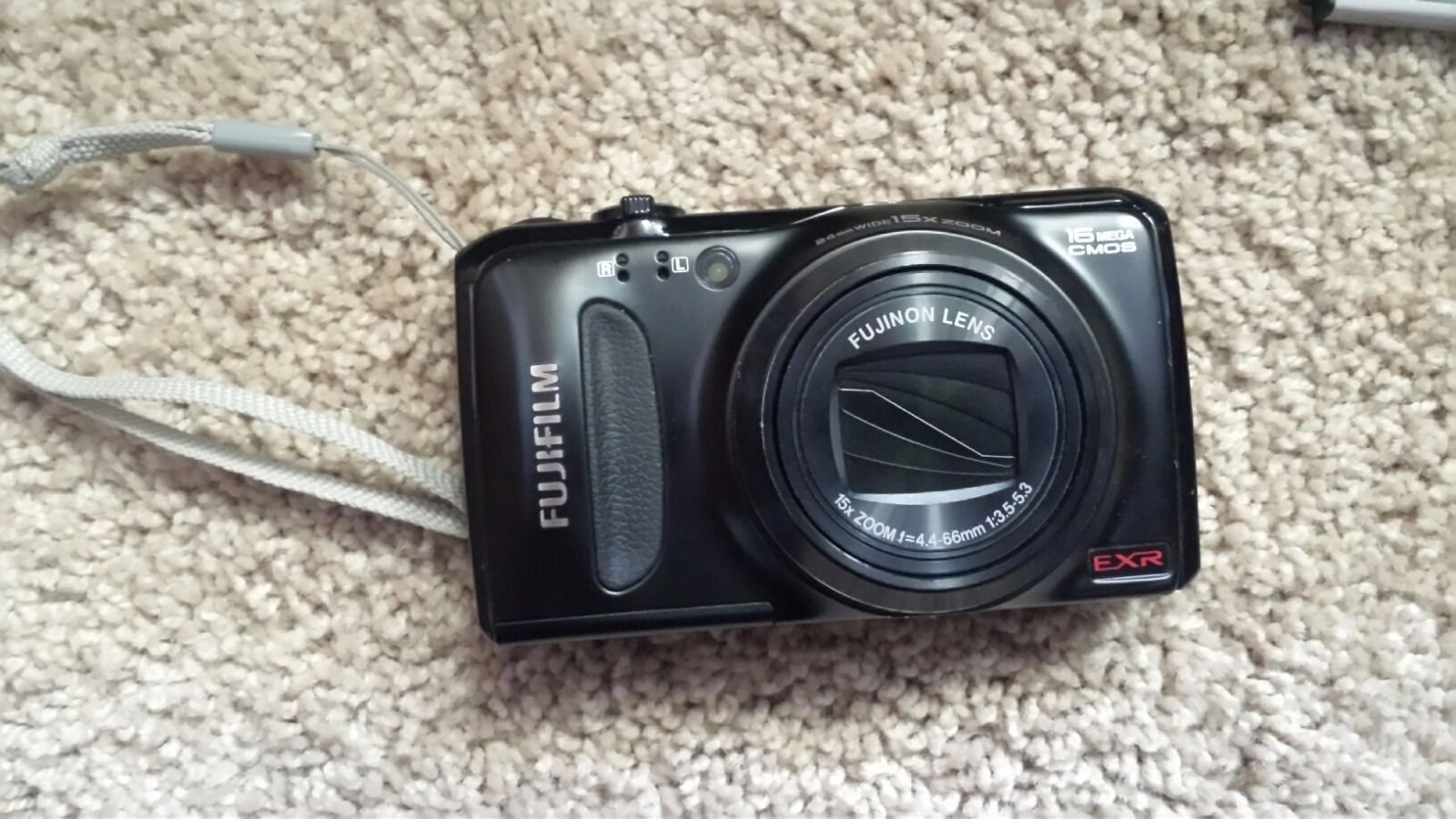 デジタルカメラ FUJIFILM 16 MEGA CMOS 81EaIBEx5sL.jpg