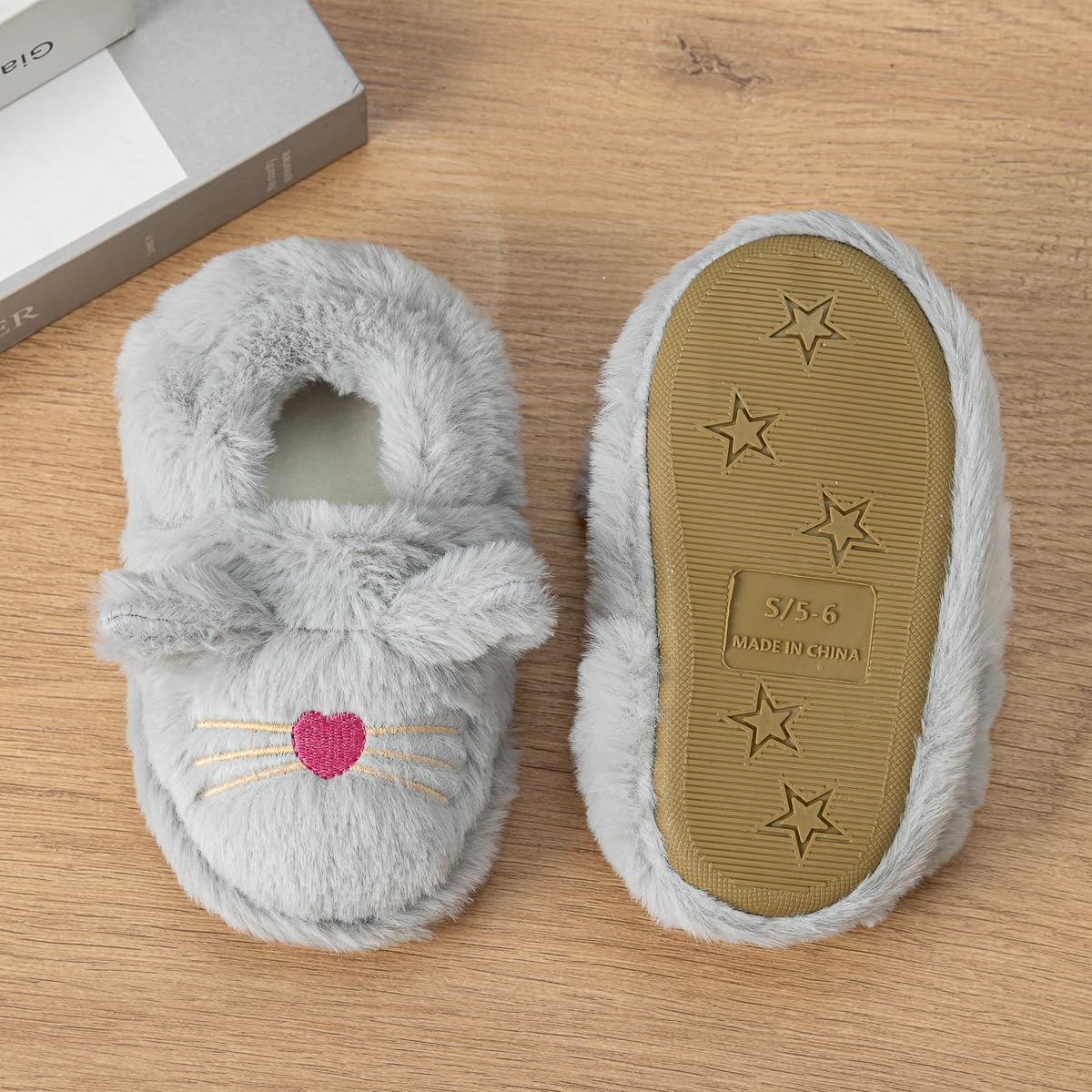 Pantuflas de felpa suave de primera calidad para bebé niña con dibujos animados cálidos para el invierno