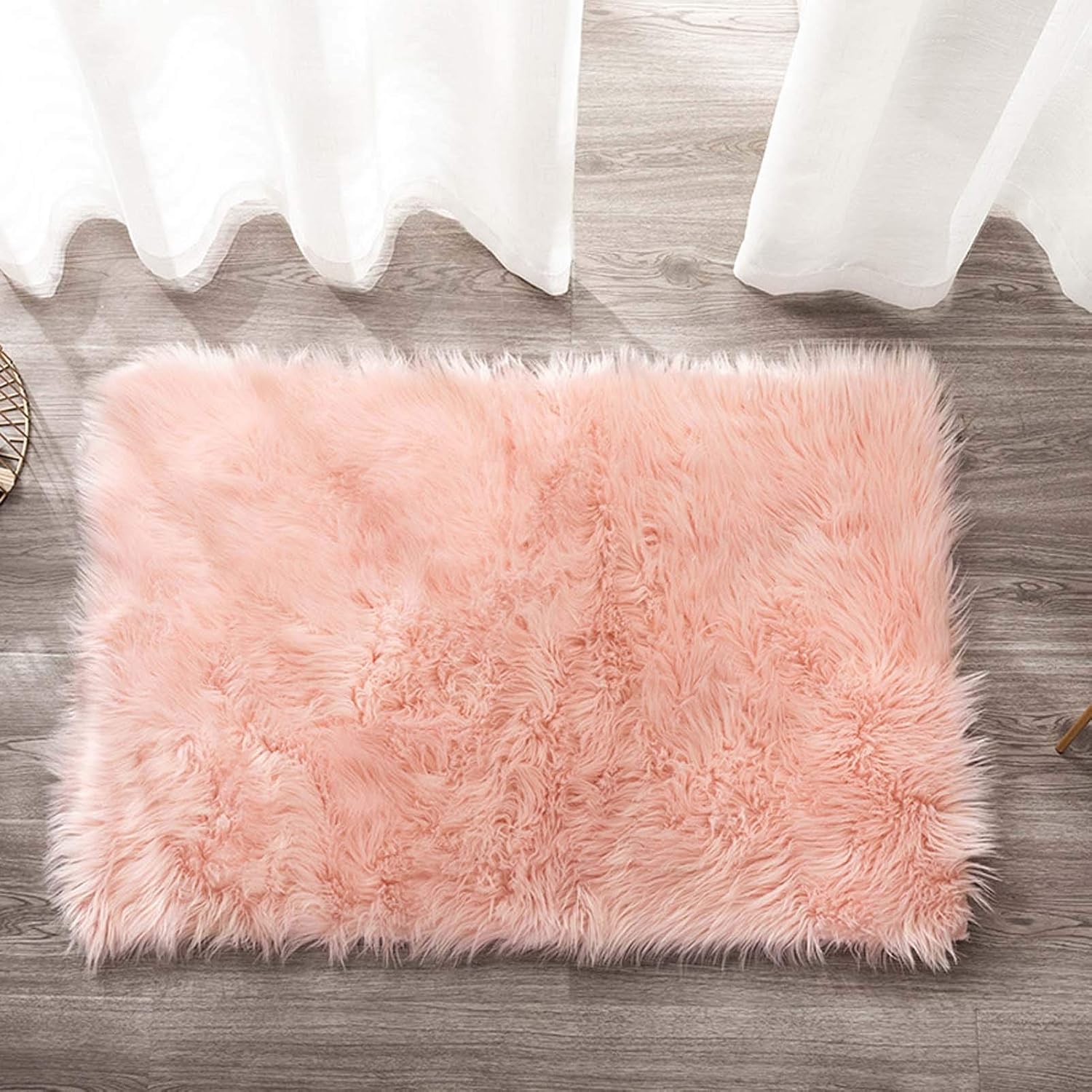 Faux Fur Rug Soft Fluffy Carpet 24 x 35 inch, Faux Fur Sheepskin Area Rugs, Bedroom Bedside Carpets, Shaggy Plush Floor Rugs for Living Room Sofa, Rectangle