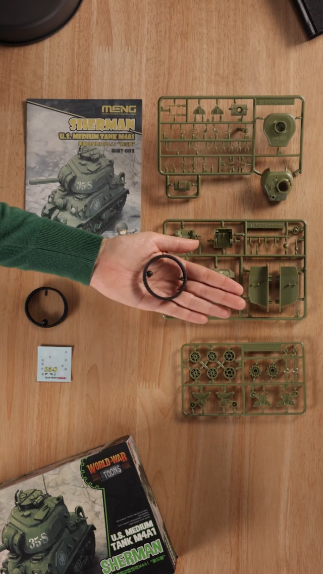 Amazon.com: Meng WWT-002 M4A1 Sherman U.S Medium Tank World War