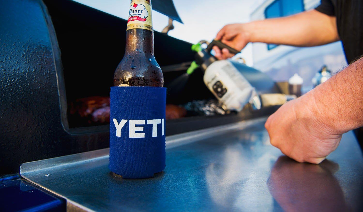 YETI Built for The Wild Neoprene Drink Jacket Navy Blue : Sports & Outdoors