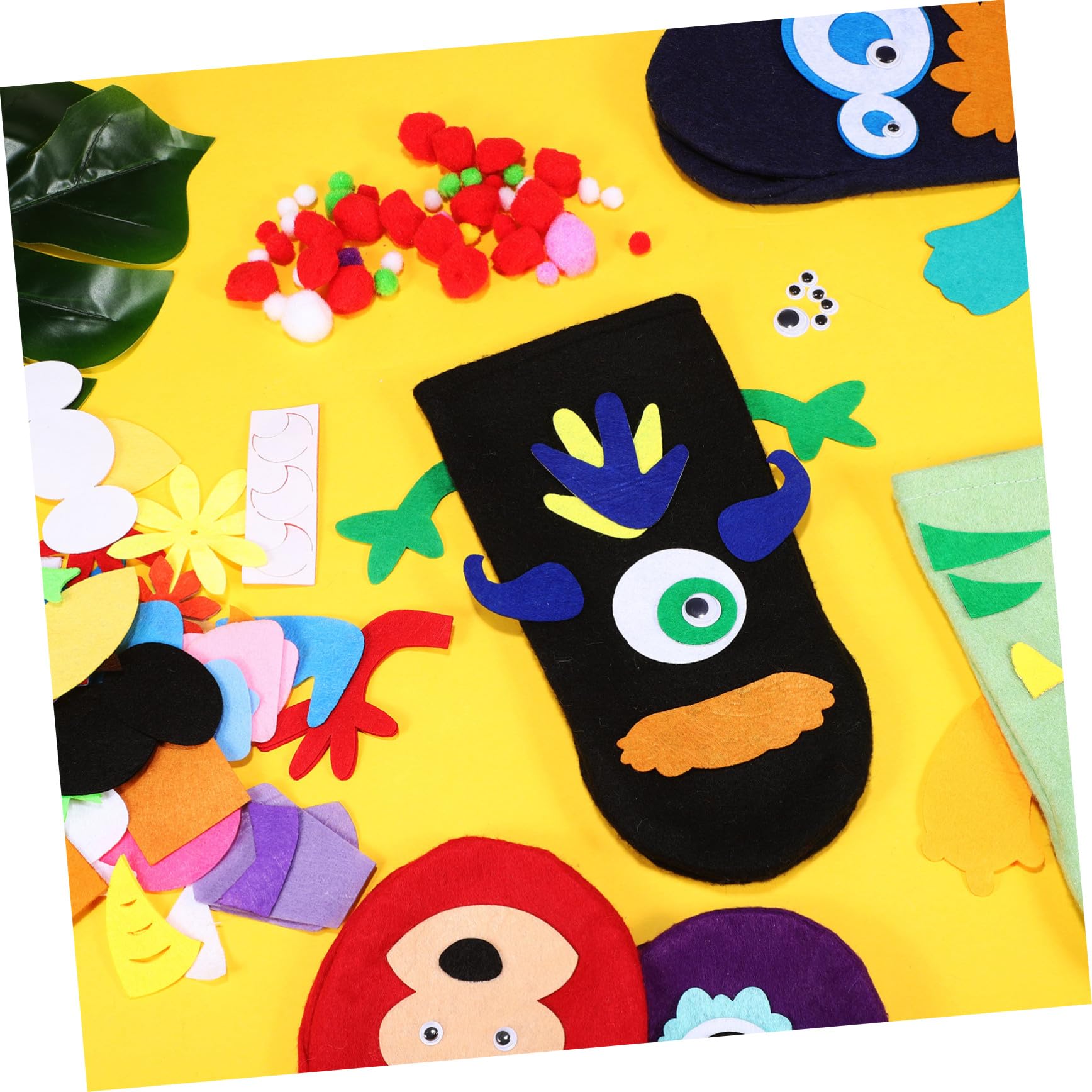 Mipcase Kit de Marionetas de Mano de Fieltro Diseños Vibrantes y Patrones Adorables, Confección Detallada y Adecuado los Niveles, Adecuado para Fiestas y Juegos de Rol