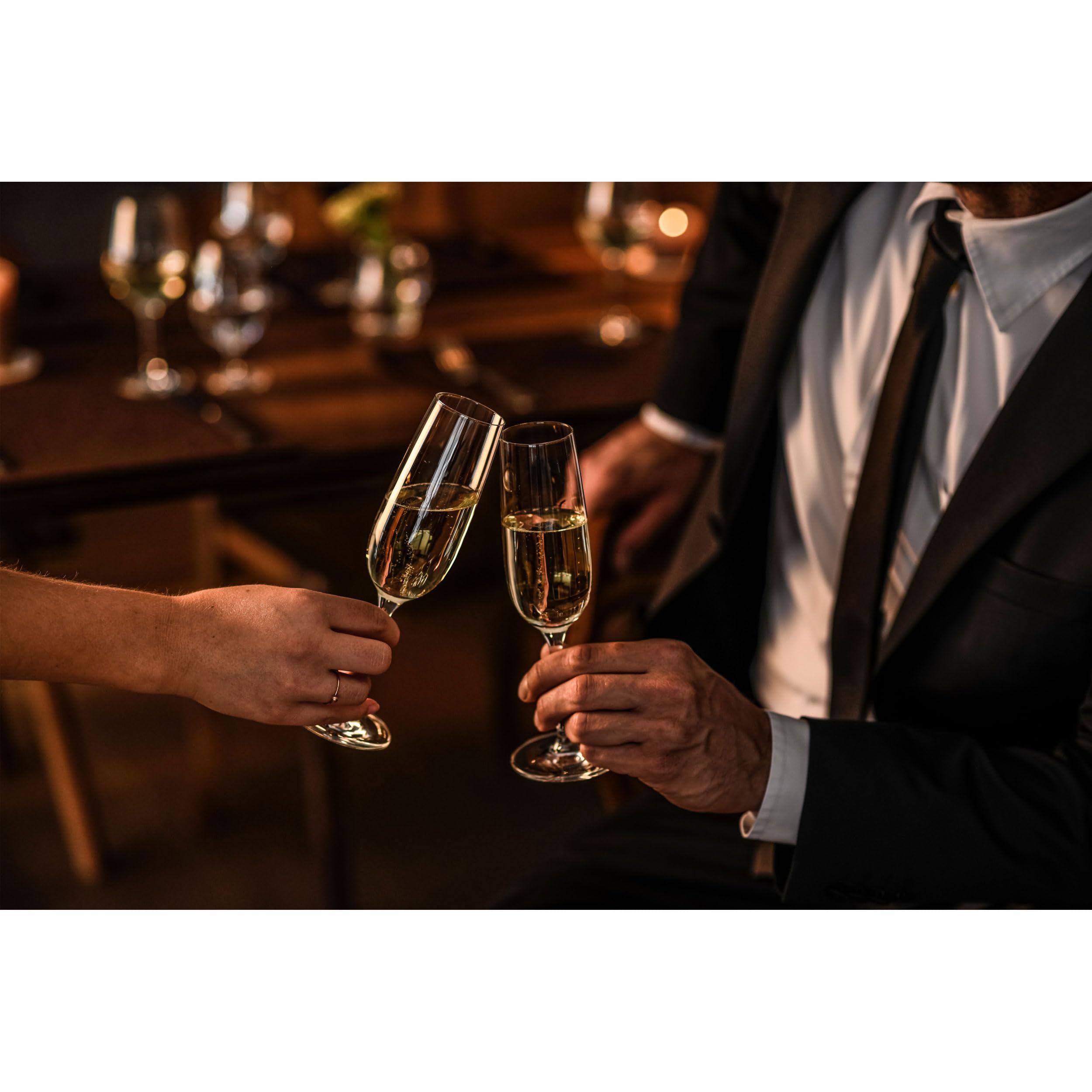 Revo's Acoustic Night P席シャンパングラス・ピンバッジ