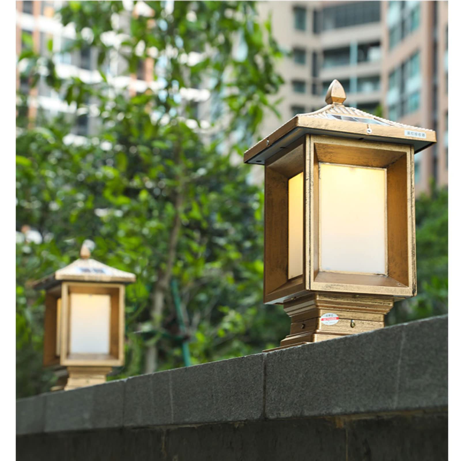 Zewnętrzna lampa solarna LED, automatyczne włączanie/wyłączanie, konstrukcja okna, vintage, aluminium, odlew ciśnieniowy, akrylowy, abażur, filar, oświetlenie zewnętrzne, proste