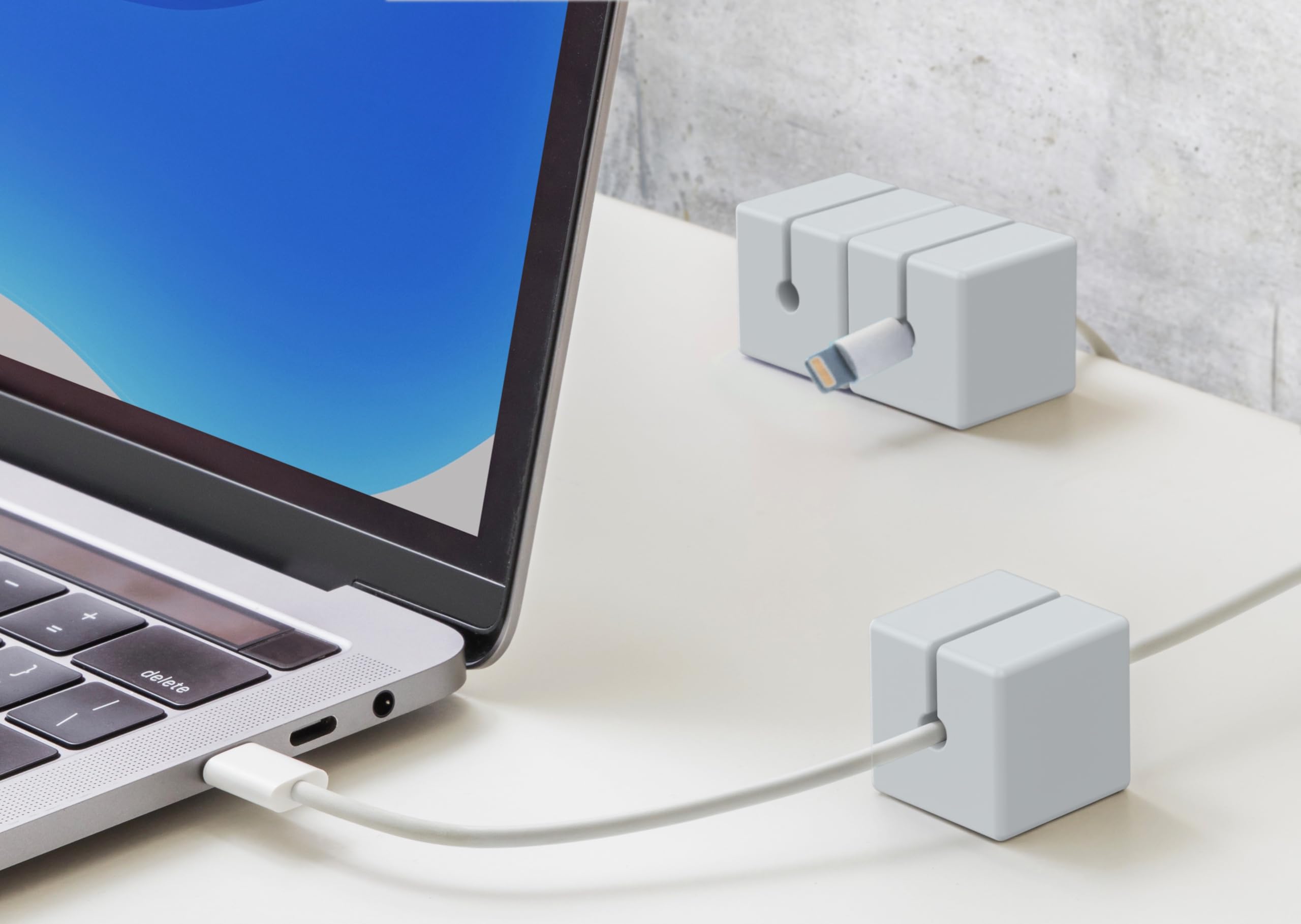 Amazon | Function101 CABLE BLOCKS - マグネットの力で作業スペースの