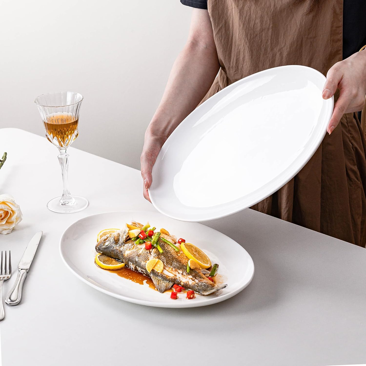 Serving Platters Set of 2 – 15.5 Inch Oval White Serving Platters, Large Porcelain Serving Platter Set for Party, Appetizers, Charcuterie, Sushi & Dessert, Microwave & Dishwasher Safe