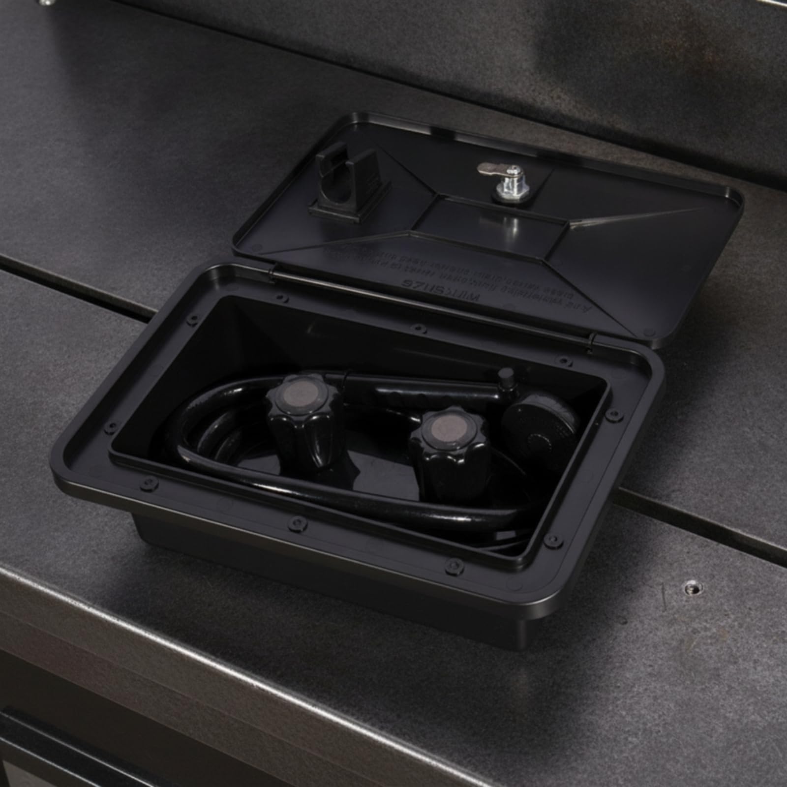 Box Doccia Esterno con Coperchio, Nero | A Tenuta Stagna, Doccetta Esterna per veicolo ricreazionale, Ergonomico, Kit Doccia con Contenitore, roulotte, Campeggio