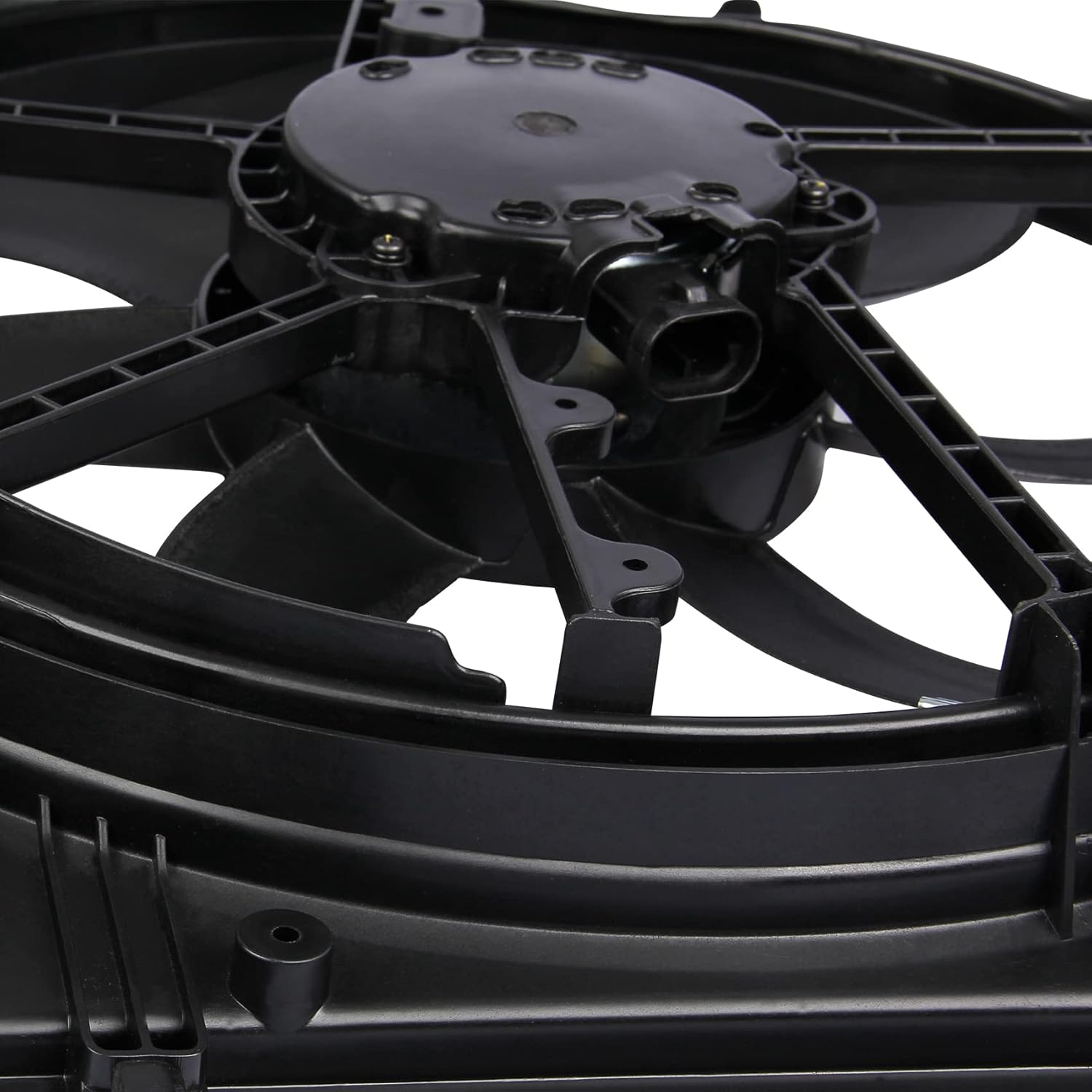 Cooling Fan Radiator Assembly for 2017 2018 2019 Nissan Rogue Sport 2.0L 214816MA0A 214816MA0B NI3115162 Nissan Rogue Radiator Fan