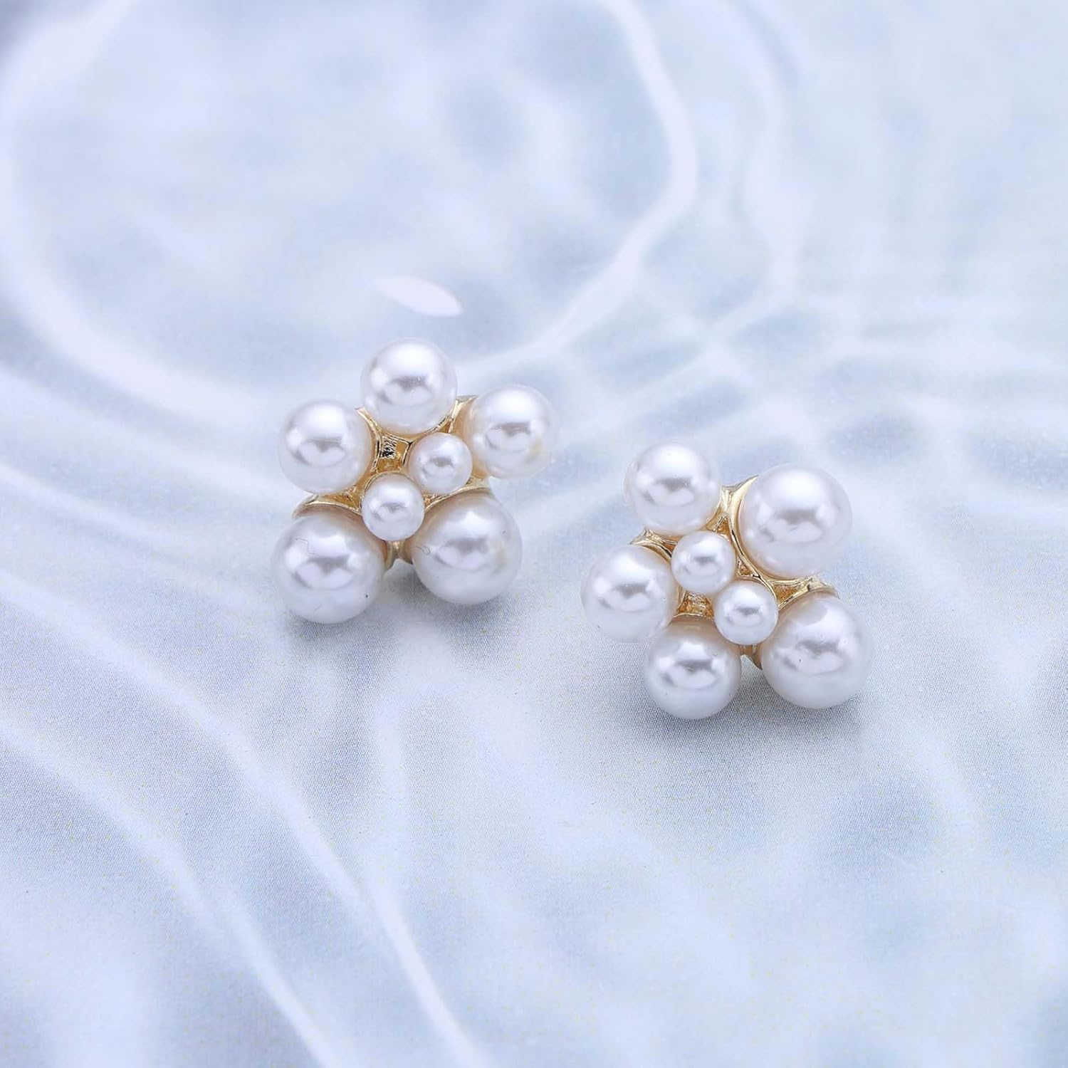 Vintage Cluster Pearl Stud Earrings Gold Pearl Cluster Earrings Wedding Pearls Earrings Multi Pearl Bead Earrings Jewelry for Women - Image 3