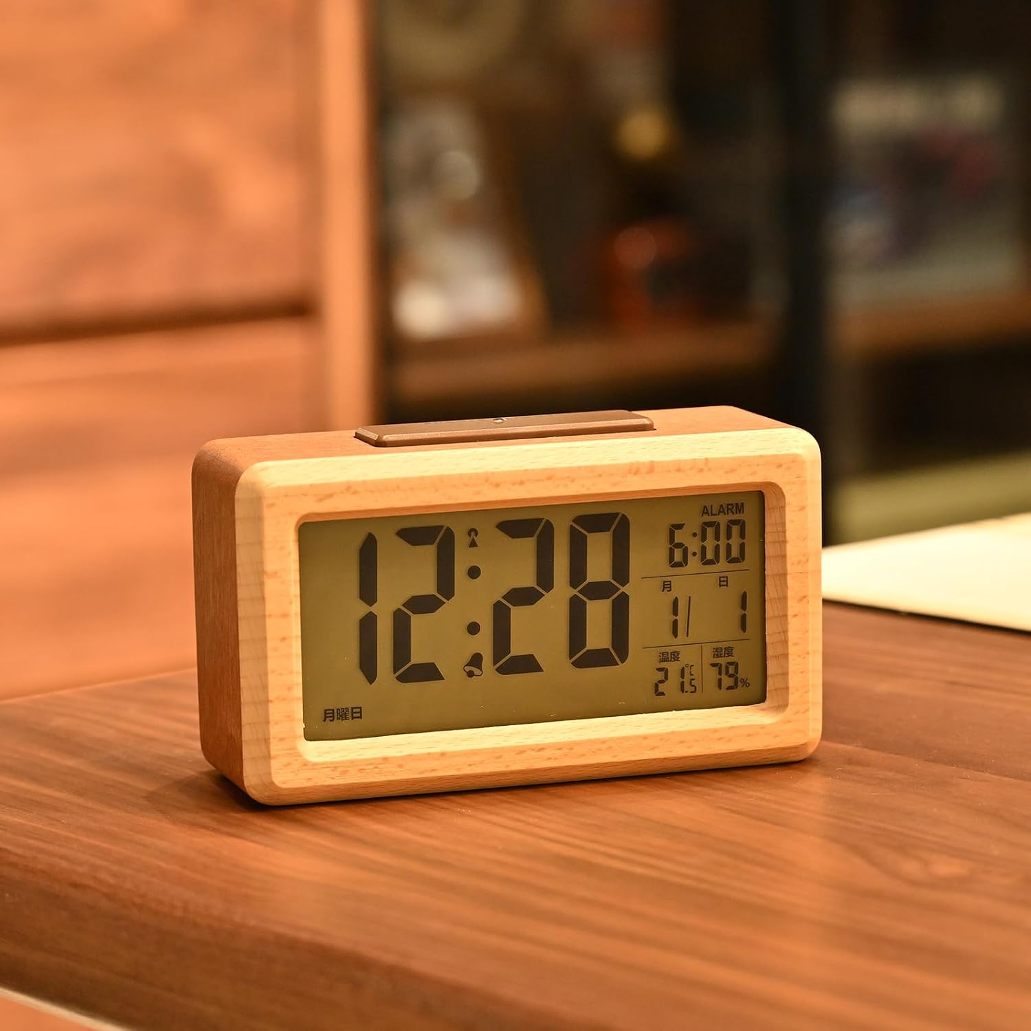 目覚まし時計 電波時計 デジタル 電池式