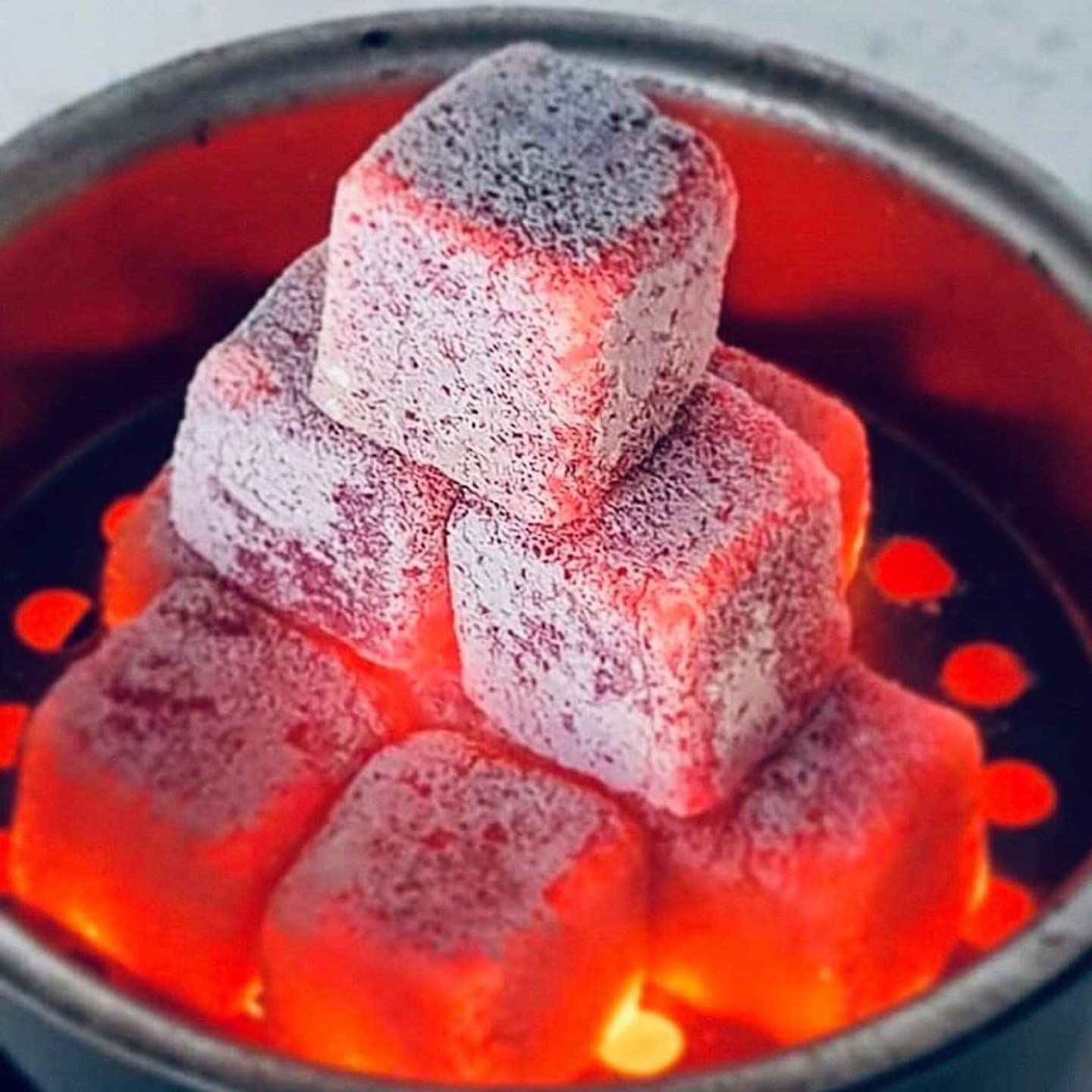 Amazon.co.jp: BUCOCO PREMIUM HOOKAHCOAL 26mm CUBE-1KG / ブココ 