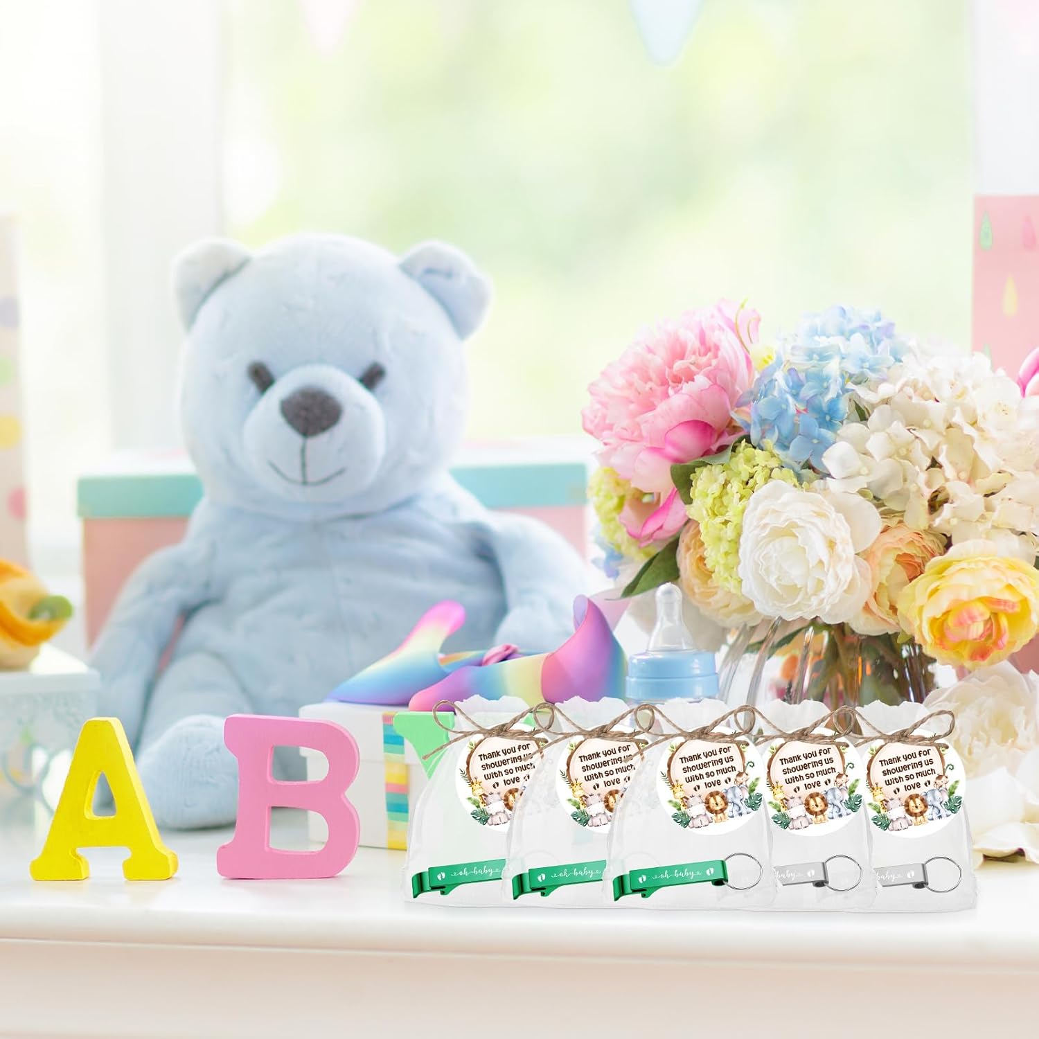 ベビーシャワーの記念品50セット ゲスト用 ベビーシャワーボトルオープナー50個 森の動物サンクタグ50個 オーガンジーバッグ50個