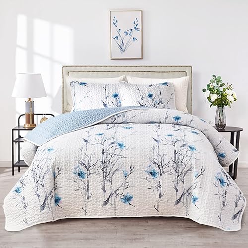 Juego de colcha de 3 piezas de diseño botánico reversible para cama king, flores y ramas azules sobre fondo blanco, cubrecama suave y ligero de