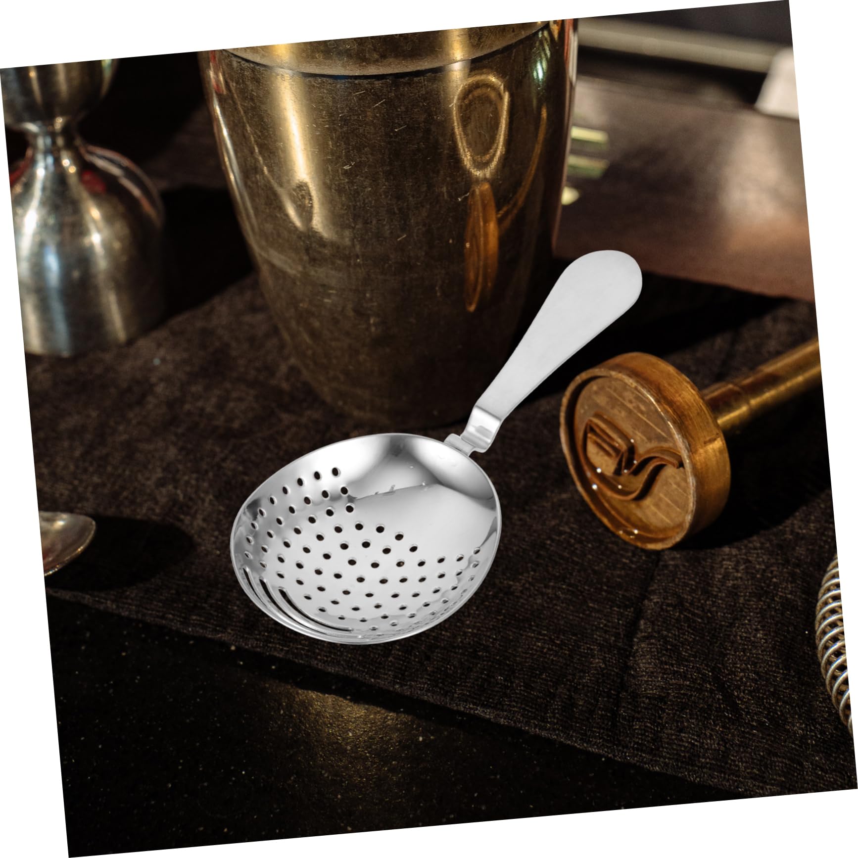 HOLIDYOYO Ice Filter Stirring Cup Strainer Cocktail Strainer Washable Bartending Supply for Cocktails
