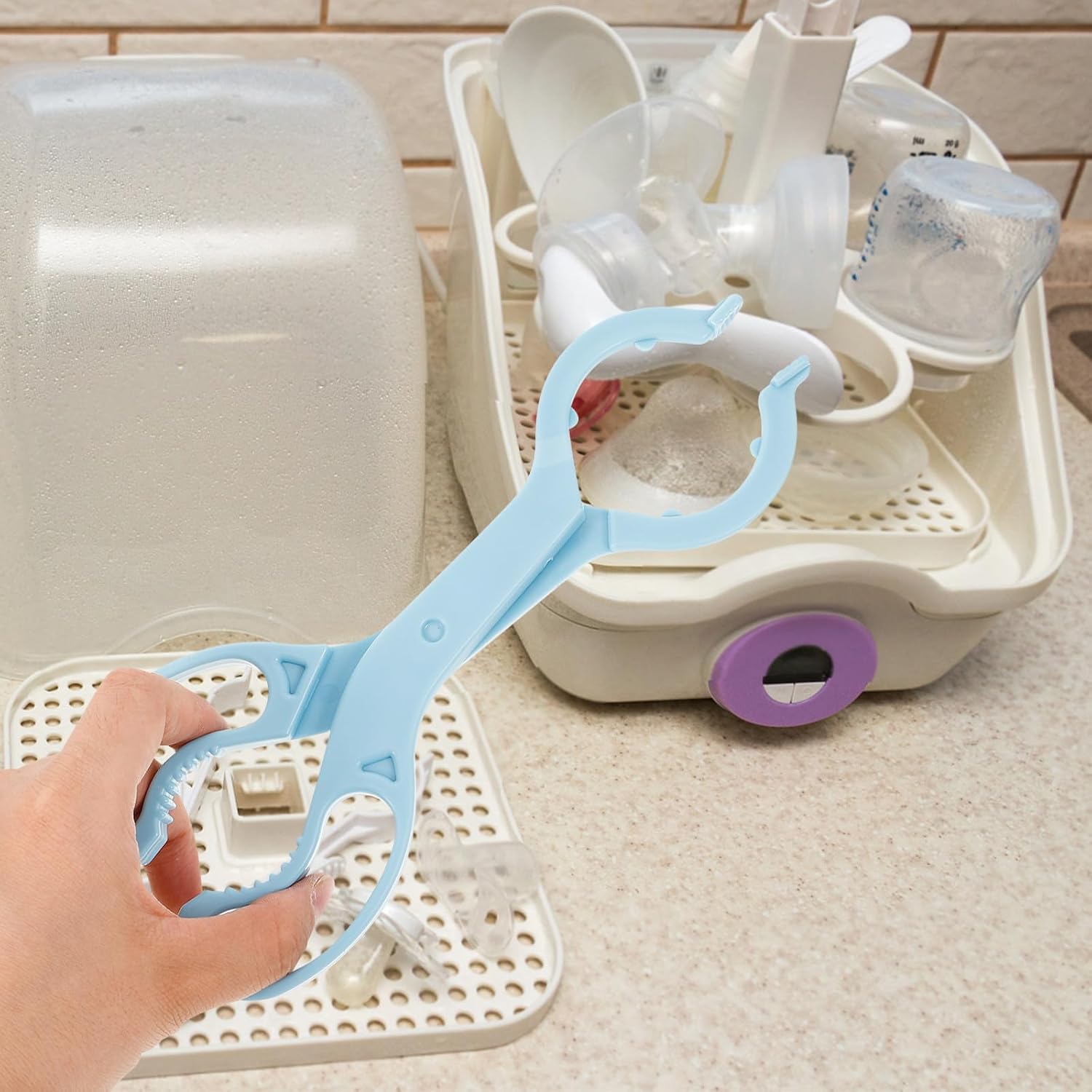 2pcs Bottle Clip and Milk Bottle Clamp for Infants Anti-slip Plastic Portable Multi-function Feeder Tool for Breastfeeding