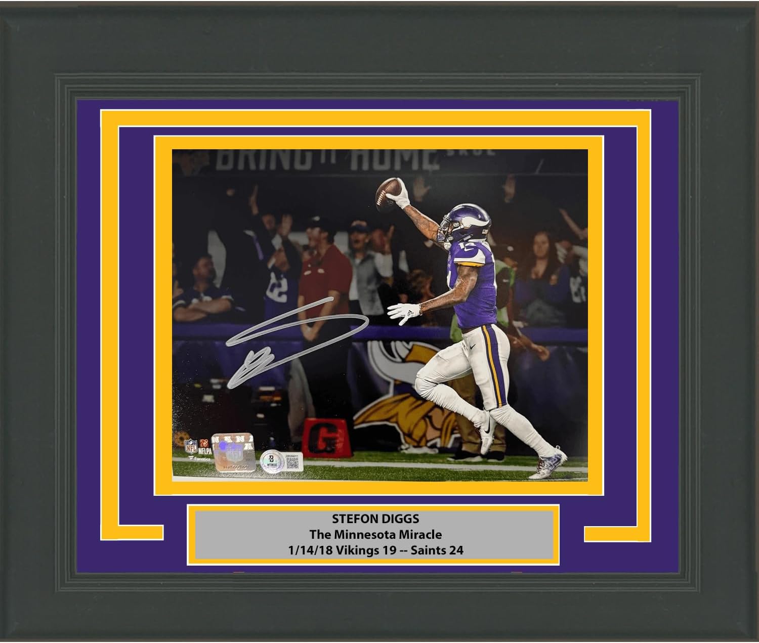 Framed Autographed/Signed Stefon Diggs "Minneapolis Miracle" Minnesota Vikings 8x10 Football Photo Beckett BAS COA