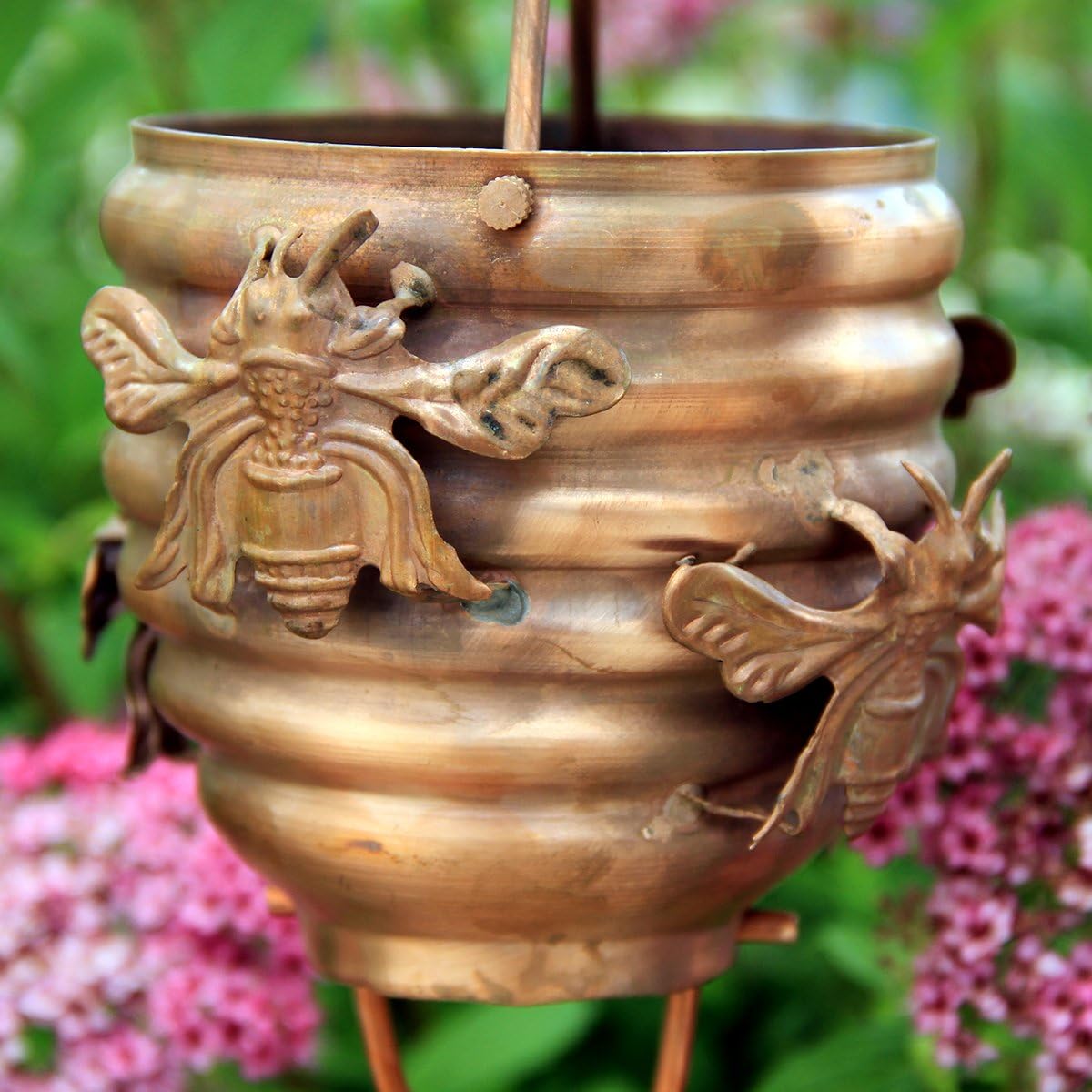 Nutshell Stores Cadena de lluvia de cobre Honeybee & Hive con kit de