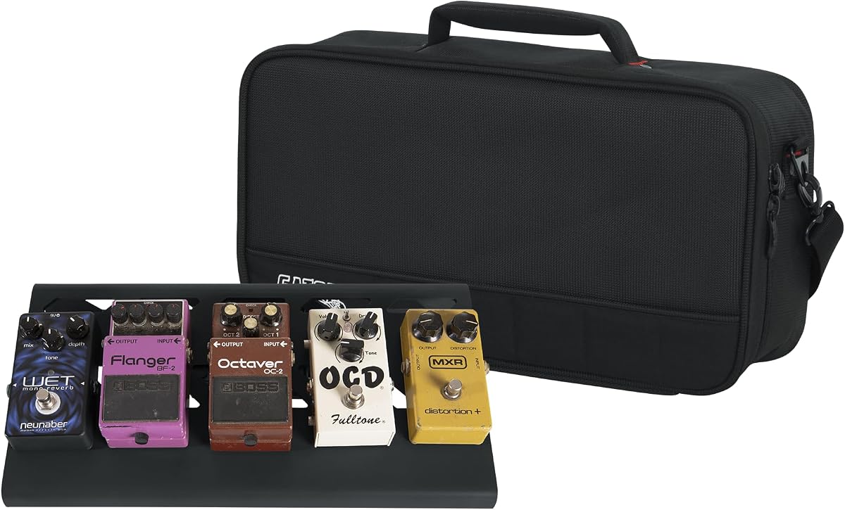 Gator Cases Pedal de guitarra de aluminio con bolsa de transporte; Pequeño: 15,75" x 7" | Negro sigiloso (GPB-LAK-1)