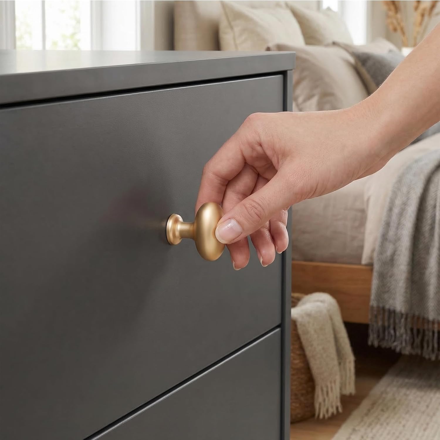 4 Pack Gold Cabinet Knobs, Solid Zinc Alloy Oval Drawer Knobs for Dresser Drawers, Vintage Egg Shaped Cabinet Hardware for Kitchen Cabinets, Cupboard, Wardrobe & Bathroom Vanity