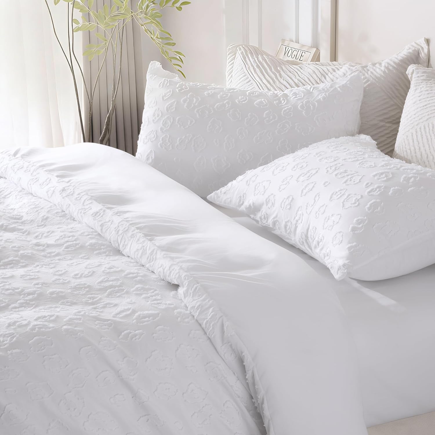 ROSE&RISY Tufted Queen Duvet Cover Set, 3 Pieces Soft & Comfortable Lightweight Textured Boho Embroidery Shabby Chic Bedding Set,Includes 1 Duvet Cover, 2 Pillow Cases (Grey Gingham,Queen)