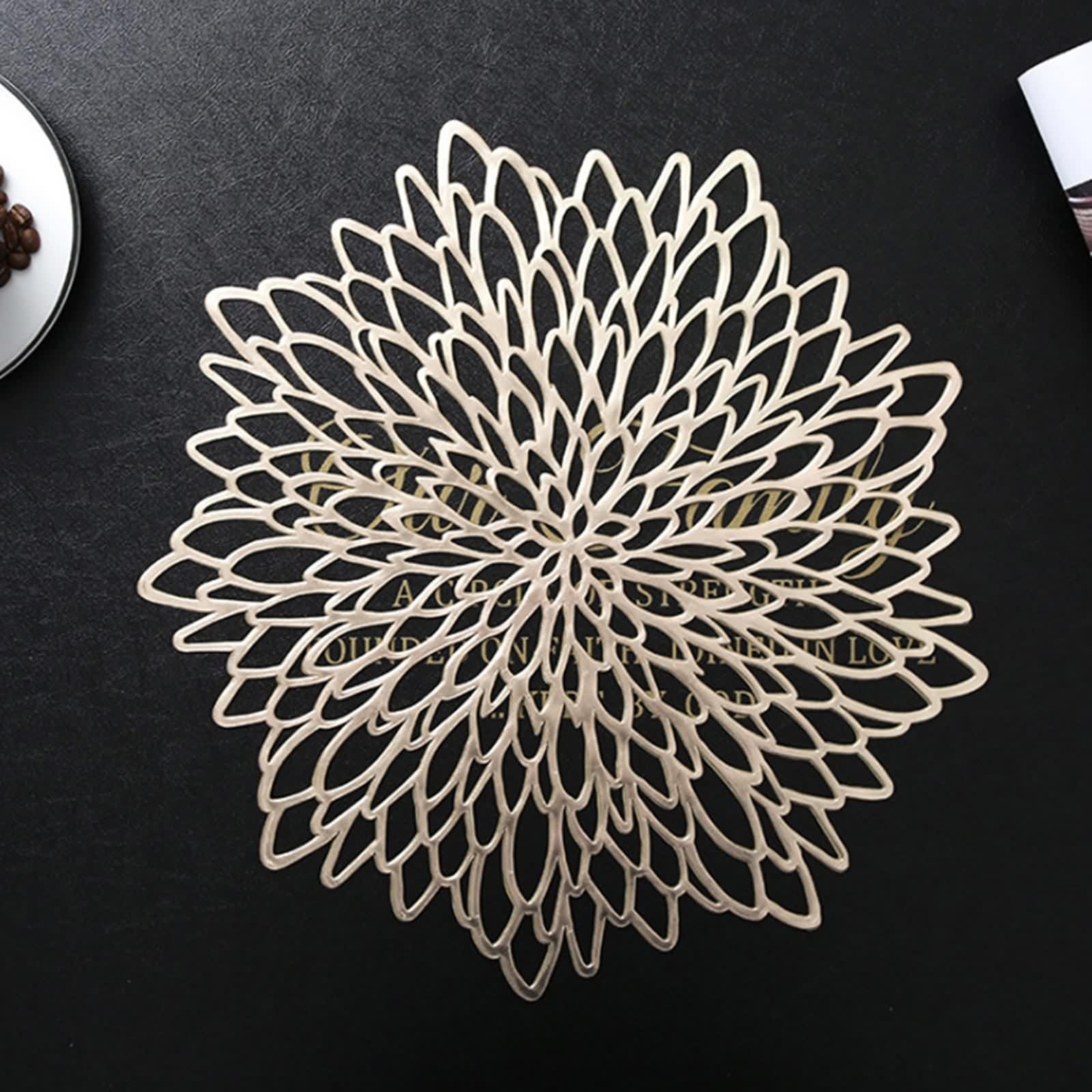 Placemats for Dining Table Gold, Set de Table Vintage Lot de 10 Fleurs Creuses de Style Européen PVC sous Assiette 36cm