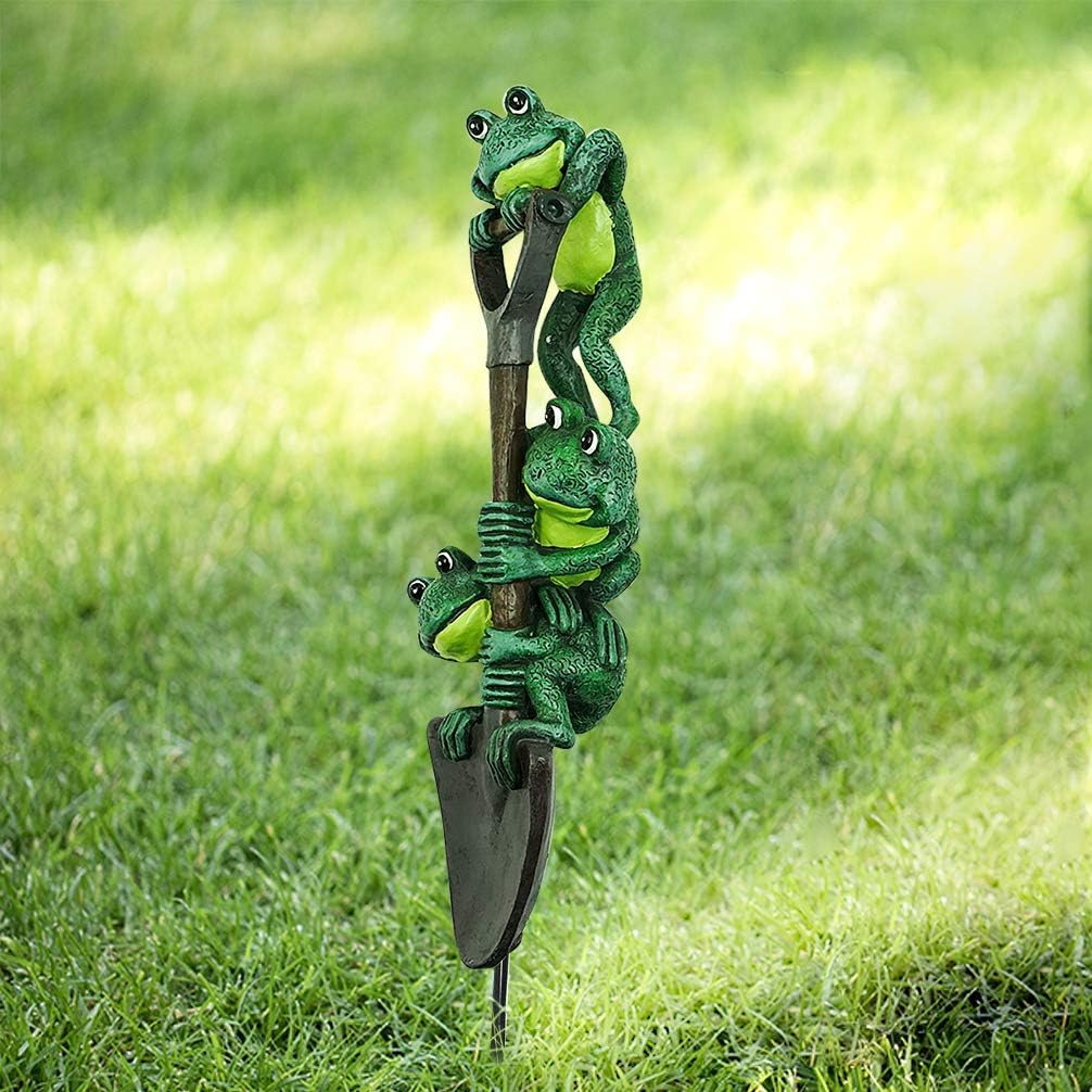 DreamsEden Frog Garden Statue, 3 Cute Frogs on a Shovel Outdoor Decor, Hand Painted Resin Animal Sculpture for Lawn Patio Yard, Garden Ornament Gift for Mom Grandma