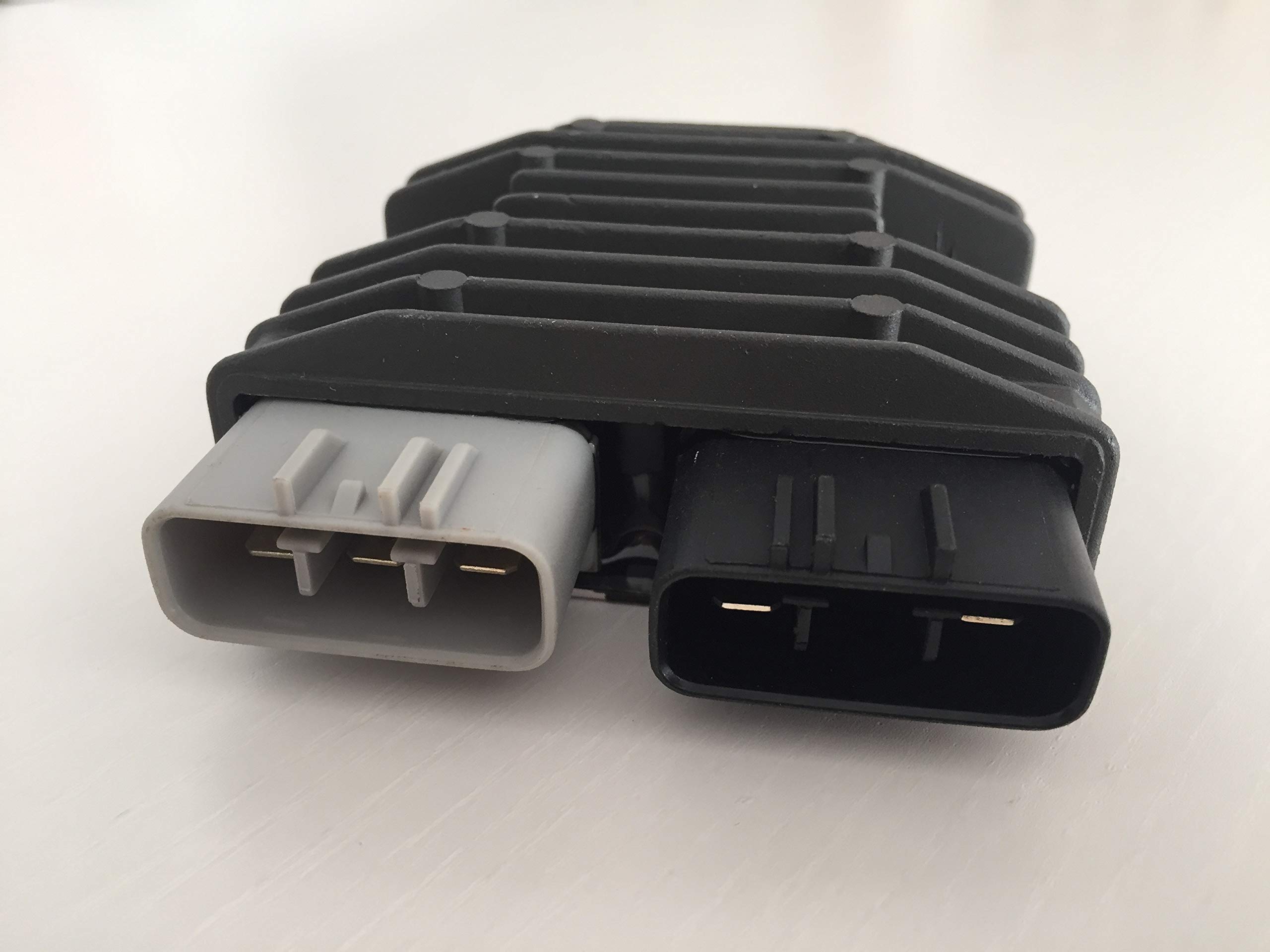 Regulador de Corriente Mosfet Honda Africa Twin 750 RD04
