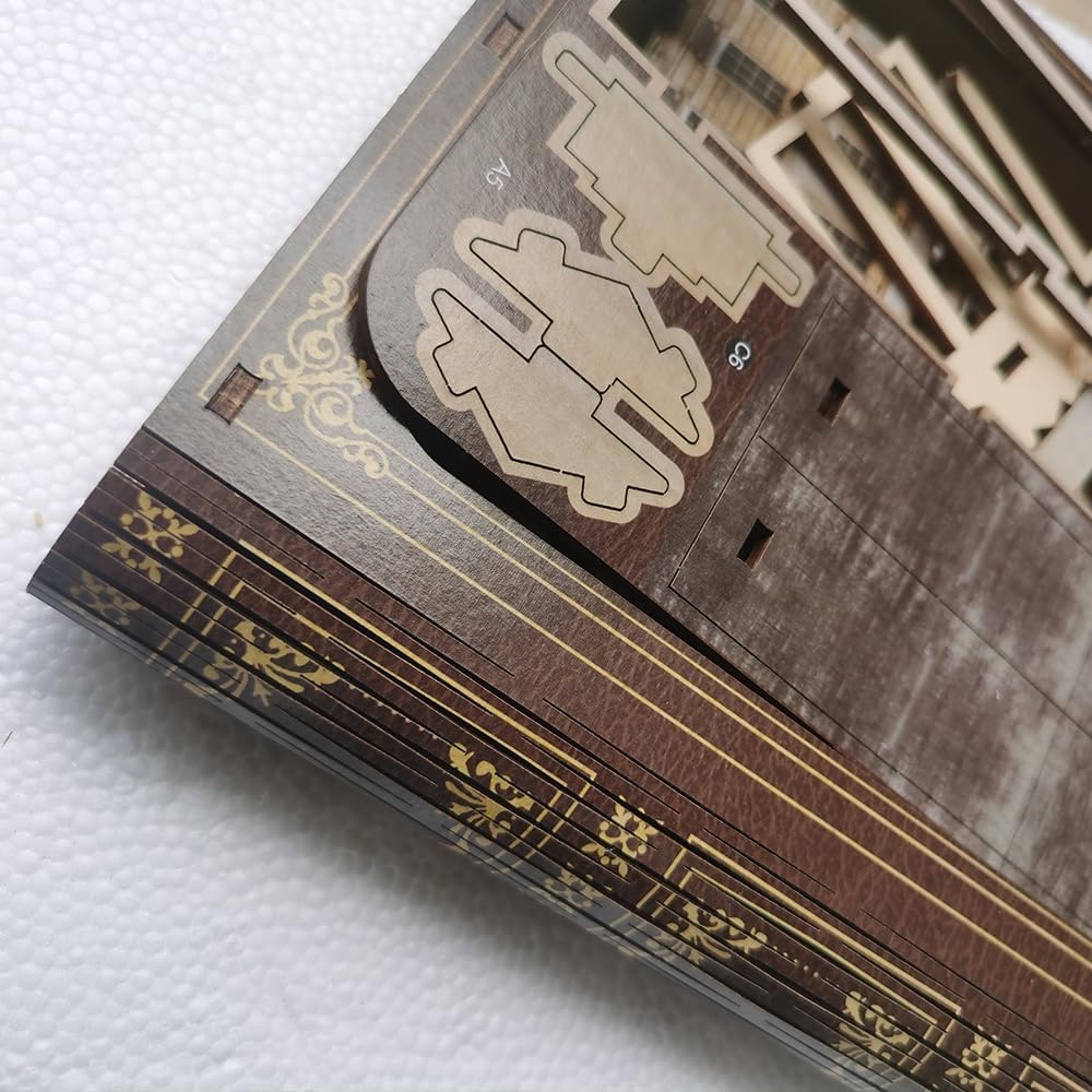Cambridge University Gothic Cathedral Pop-Up Book, Medieval Architecture Model, Wooden Assembly Kit, Inspirational Graduation Season Gifts, Creative Assembly Model for Students Decorative Display