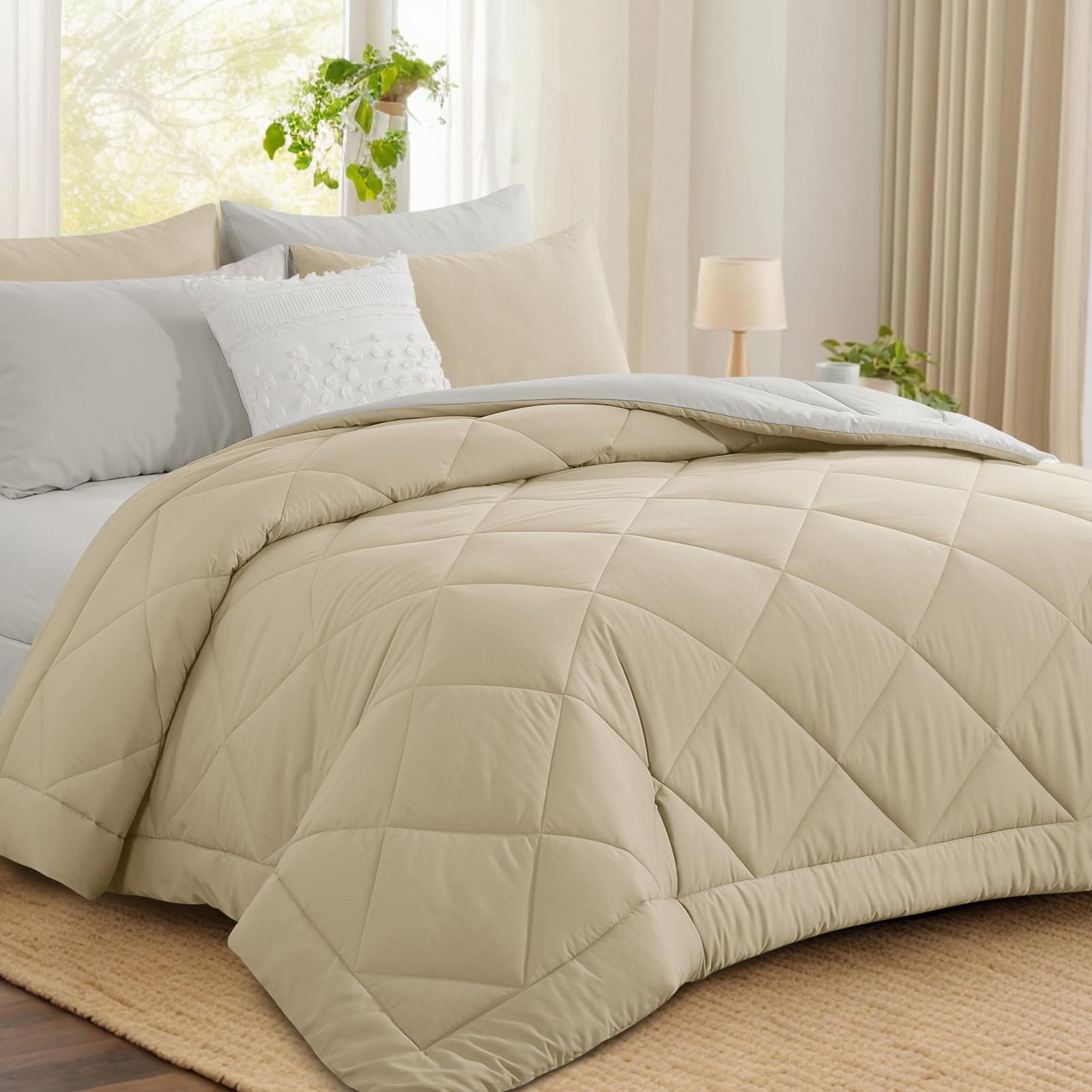 Aisbo Coverless Duvet Single 10.5 Tog - 135x 200cm, Khaki Cosy and Lightweight Quilt, Reversible Comforter with Pillowcase, Khaki/Beige