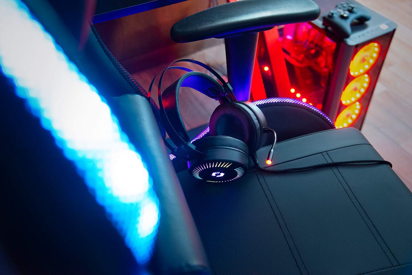 SPEEDLINK Quyre RGB 7.1 - Auriculares para Videojuegos con Sonido Envolvente 7.1 (Sonido Personalizable, iluminación RGB con 16.7 Millones de Colores, 20 Hz - 100 kHz), Color Negro