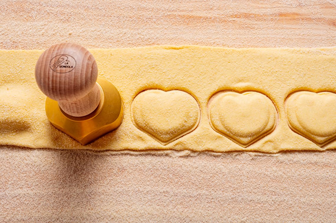 La Gondola Domowe pieczątki ravioli, kształt serca, 65 mm, włoskie narzędzie do robienia makaronu dla domu i biznesu, mosiądz i naturalne drewno, łatwy w użyciu stempel ravioli, krajalnica do